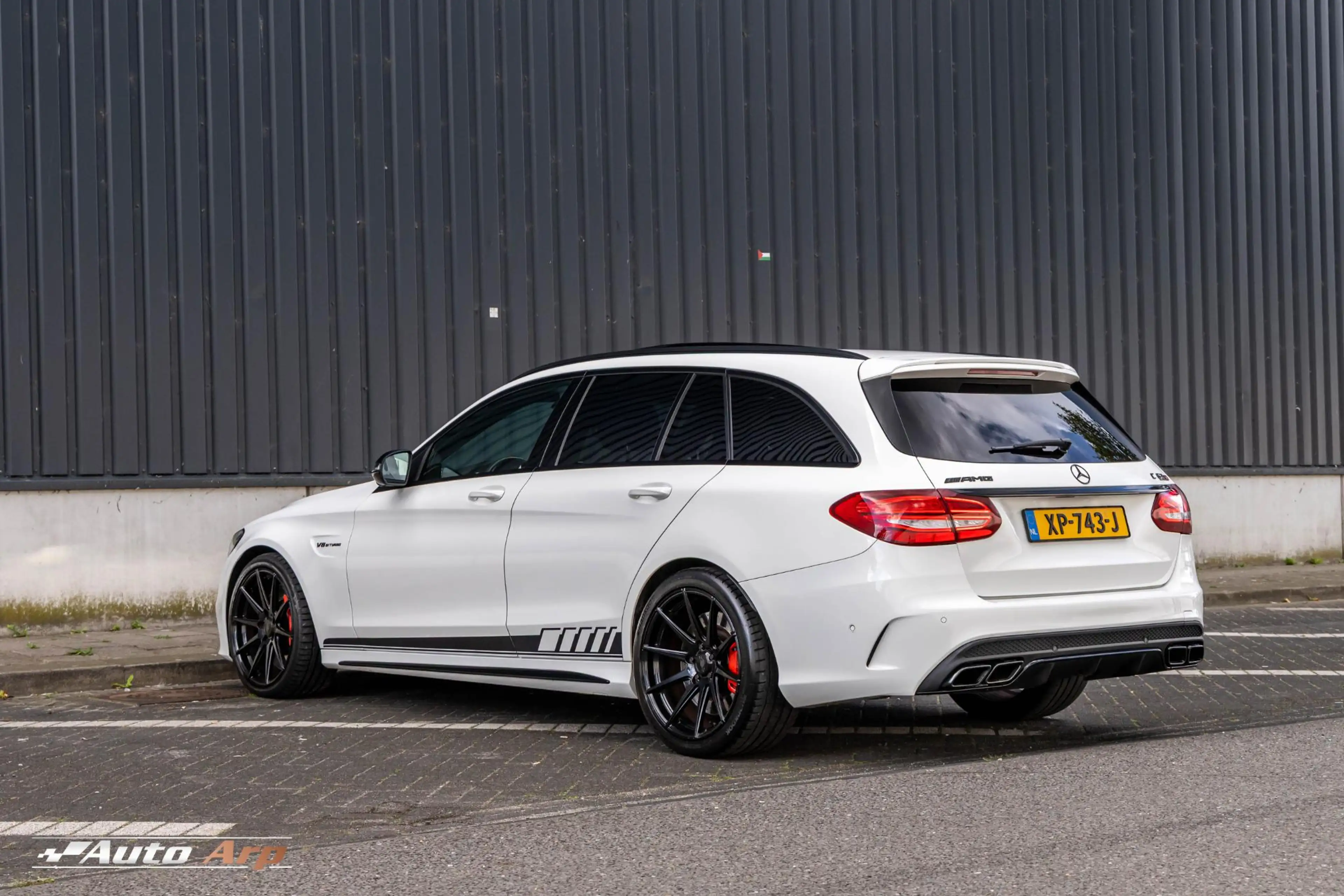 Mercedes-Benz C 63 AMG Estate S — photo 8