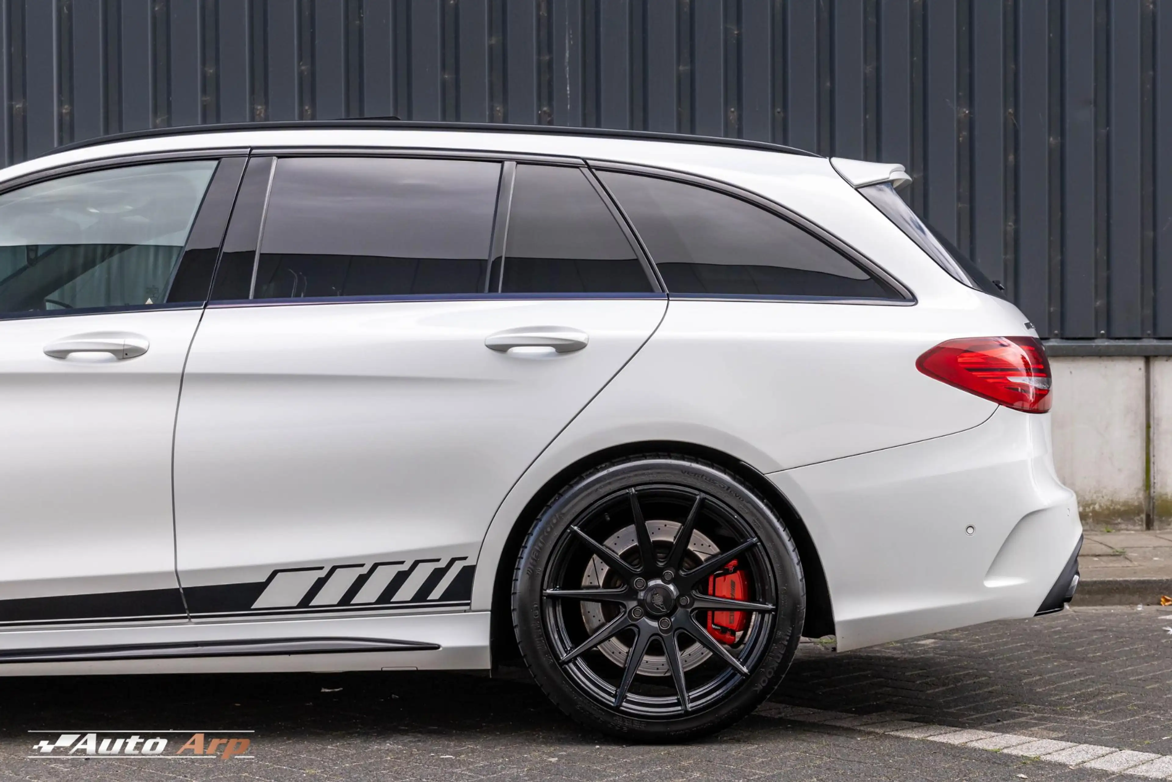 Mercedes-Benz C 63 AMG Estate S — photo 7