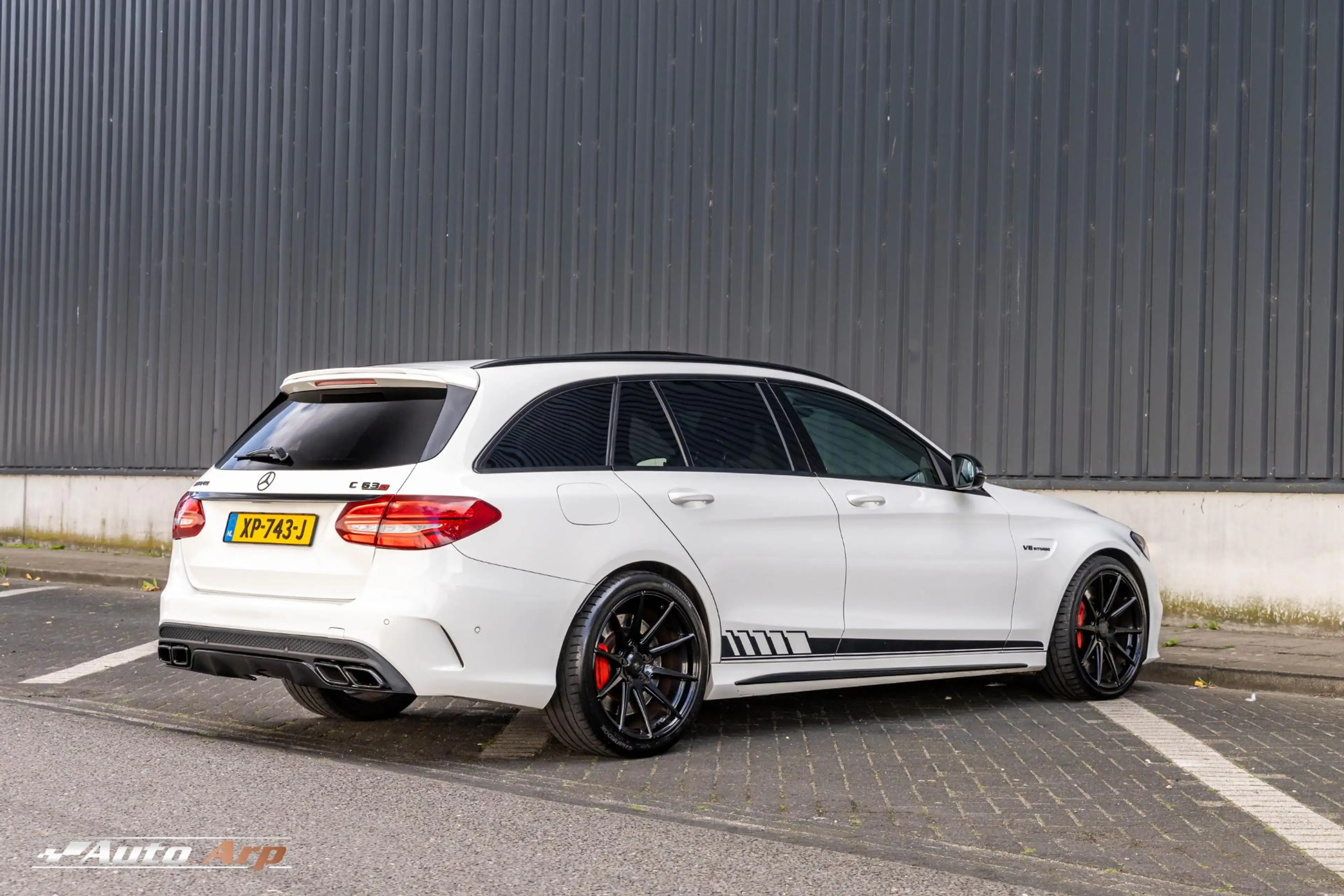 Mercedes-Benz C 63 AMG Estate S — photo 10