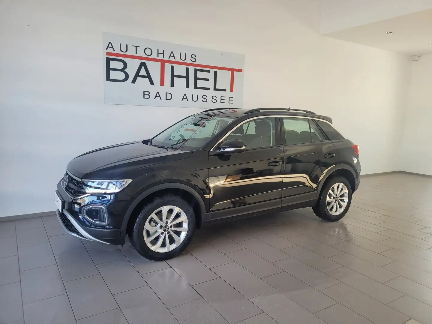 Volkswagen T-Roc Life TSI Schwarz - 1