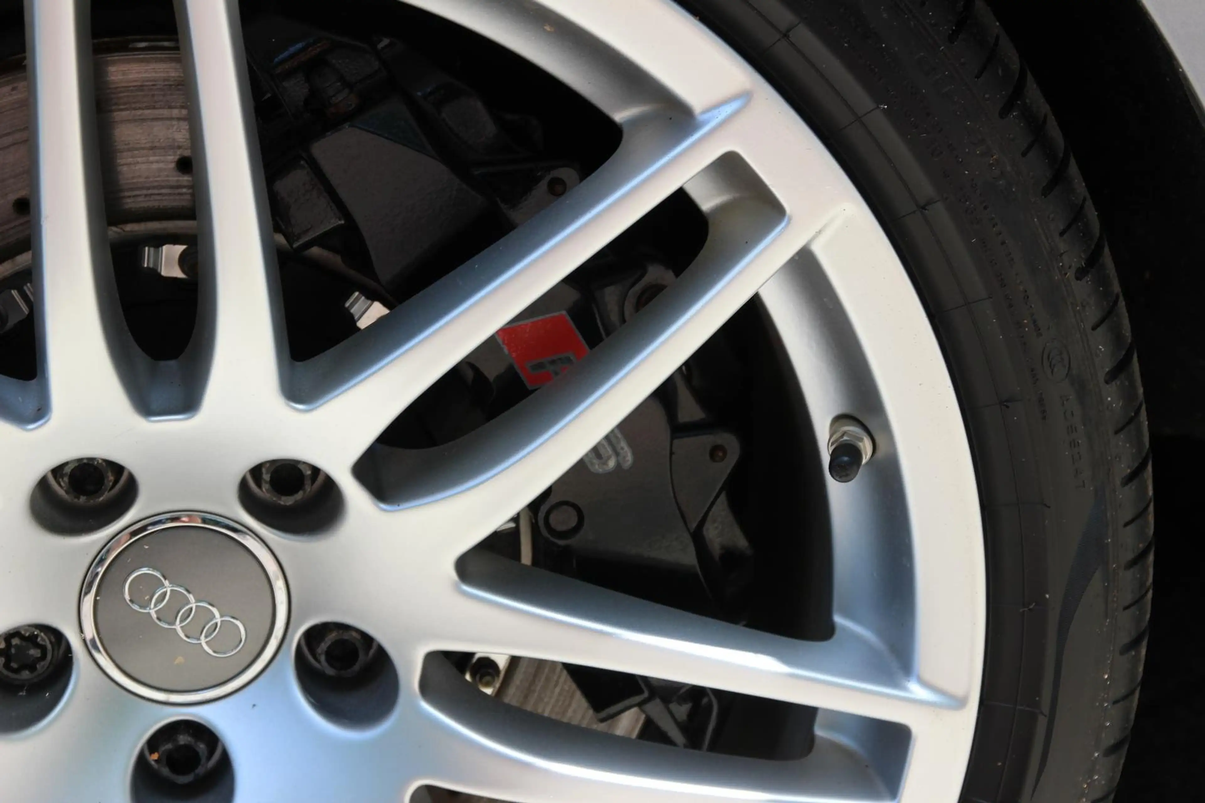 Audi RS4 B7 Avant — photo 13