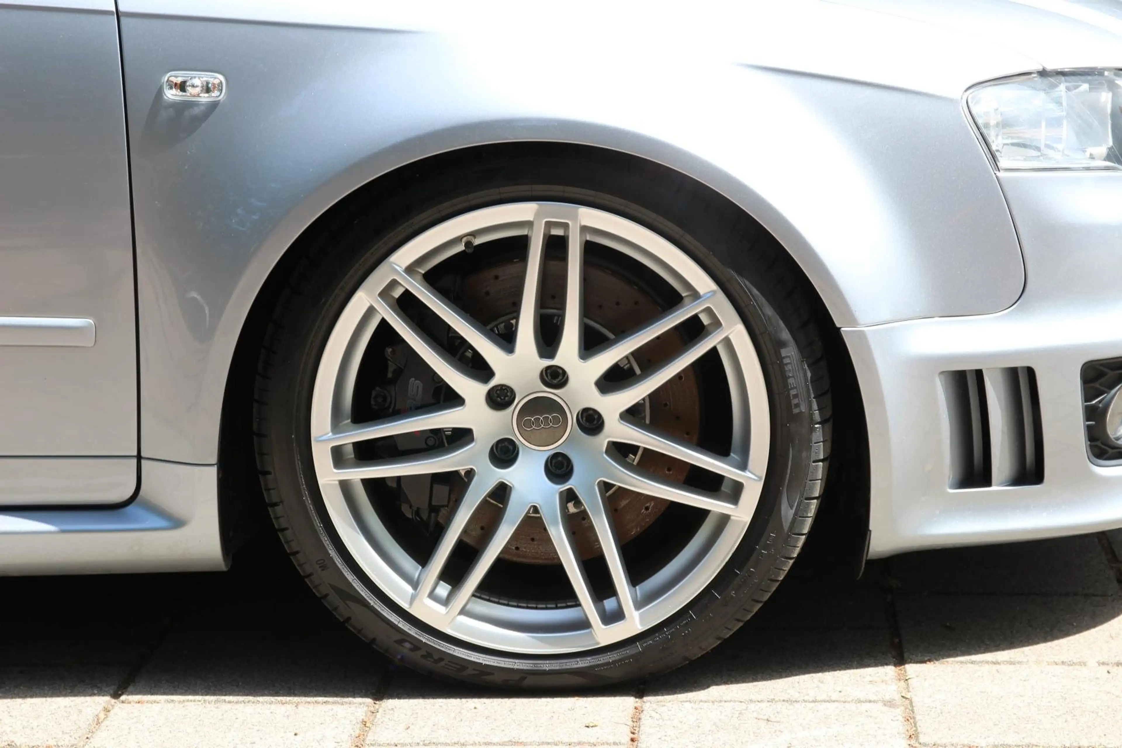 Audi RS4 B7 Avant — photo 10