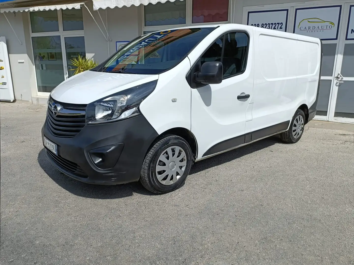 Opel Vivaro € 12850 + IVA VIVARO DCI BITURBO 125 CV Bianco - 2
