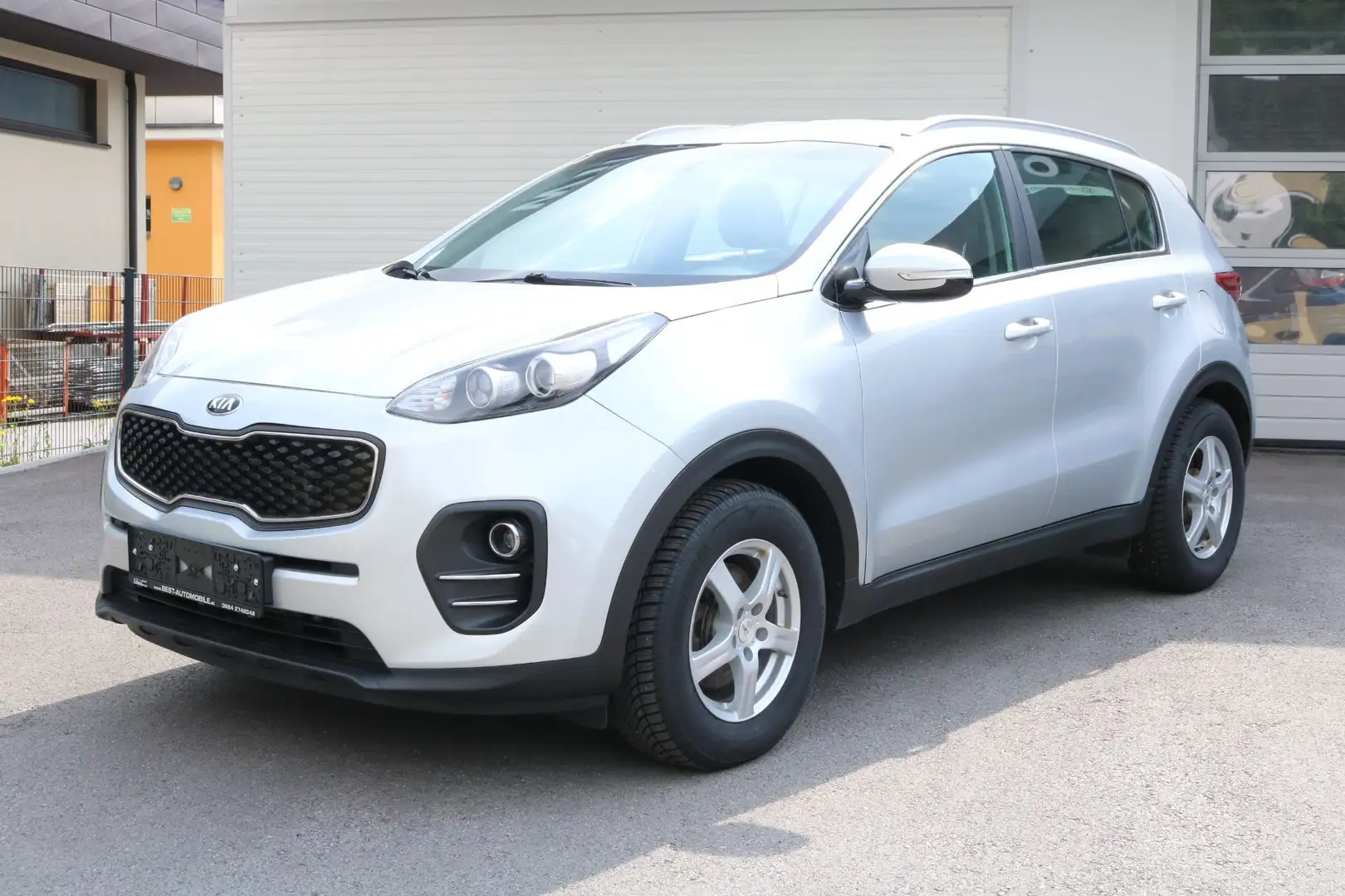 Kia Sportage 1,7 CRDI ISG Silber Grau - 1