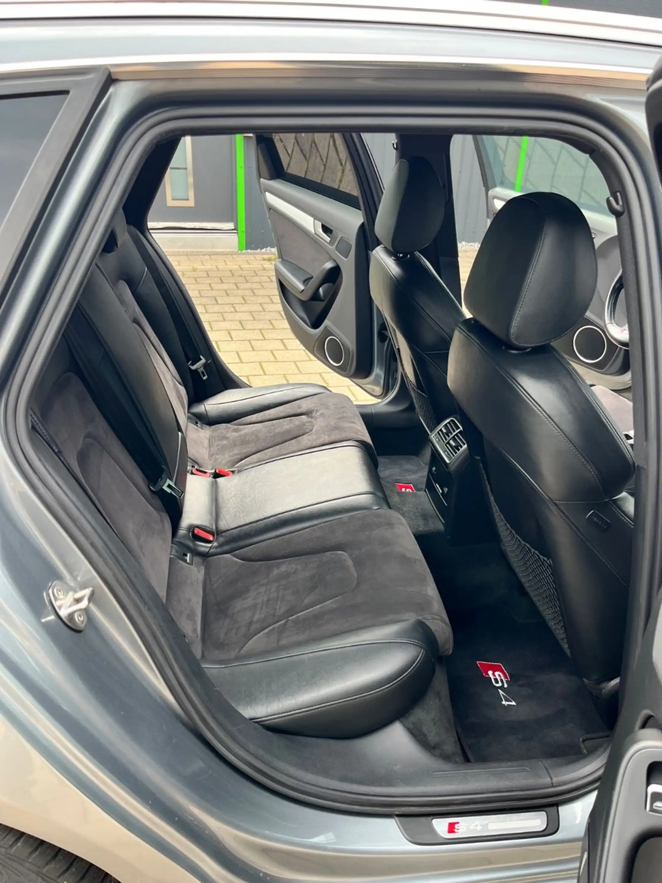 Audi S4 Avant 3.0 TFSI quattro * VOLL — photo 15