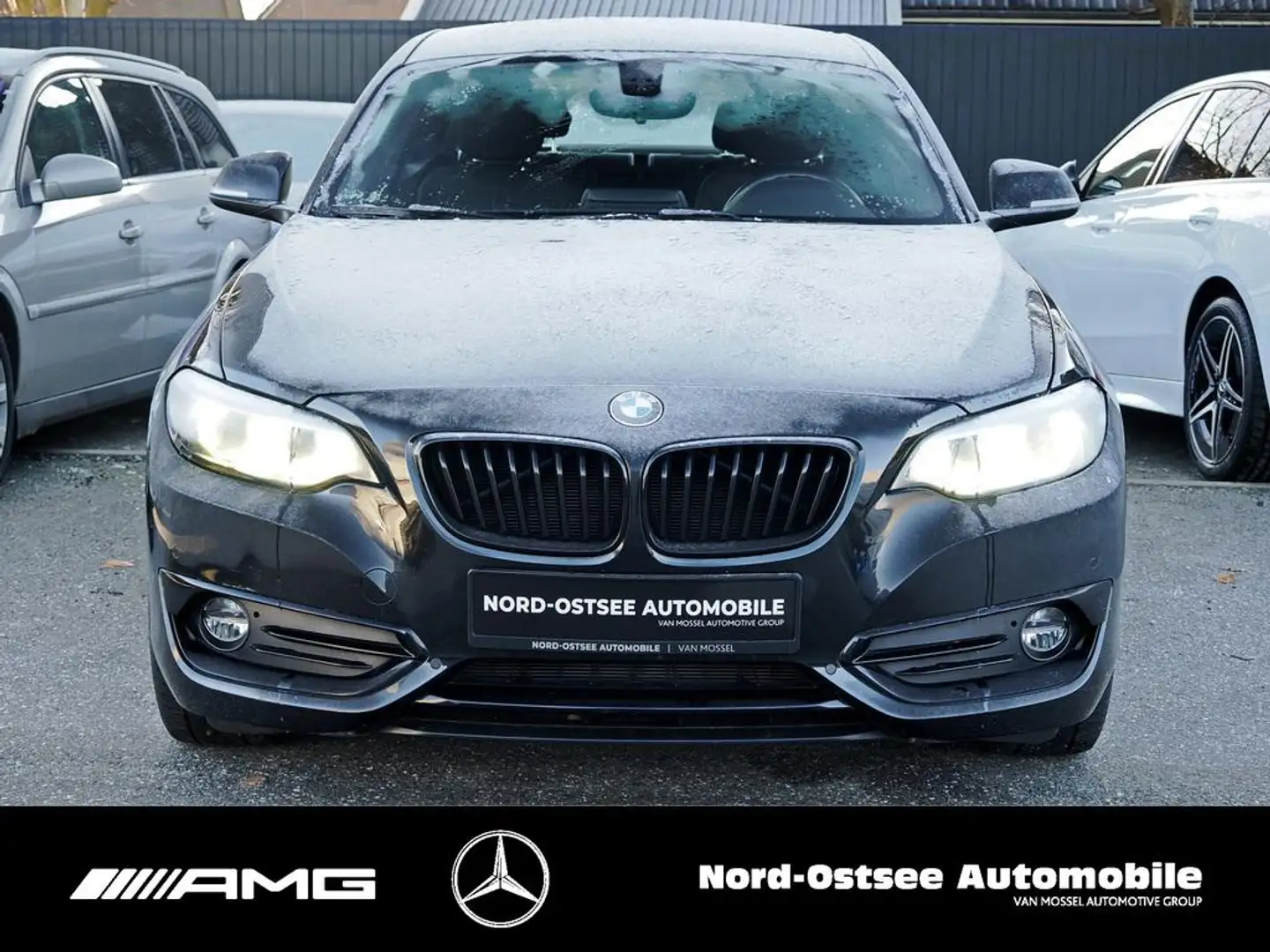 BMW 220 i SPORT LINE NAVI PDC LED SITZHEIZUNG DAB Schwarz - 2