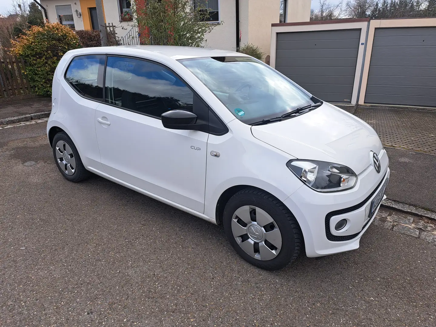 Volkswagen up! up! BlueMotion Technology cup up! Weiß - 2