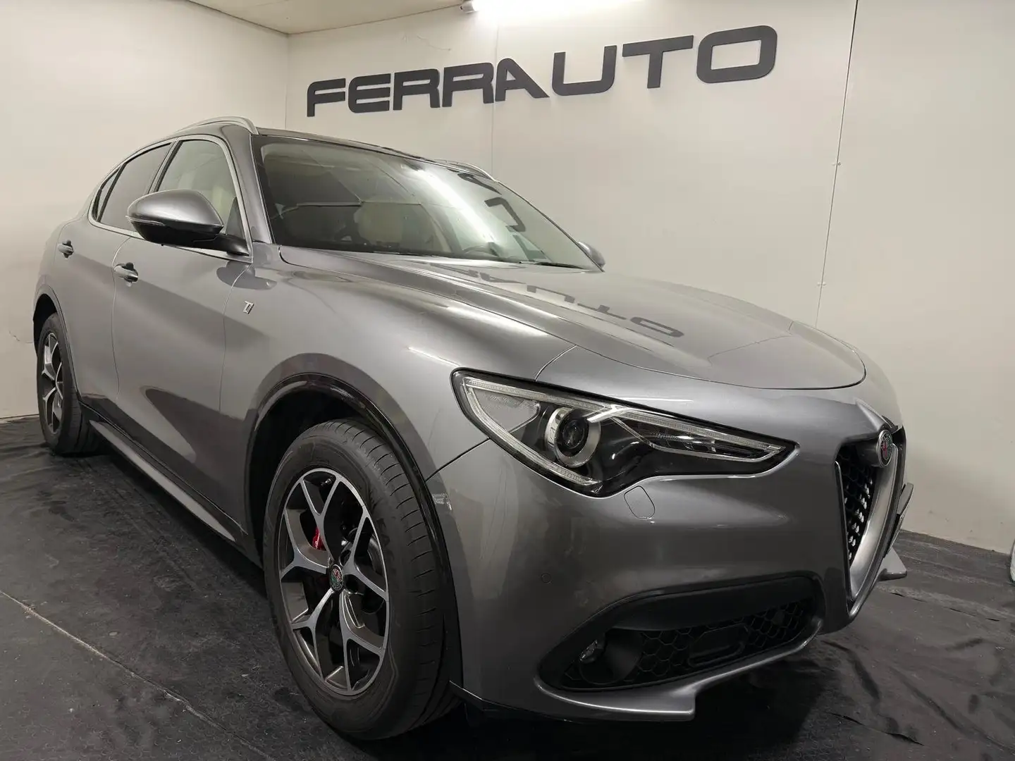 Alfa Romeo Stelvio Stelvio 2.2 t Ti Q4 210cv auto IMPECCABILE 1 PROPR Grigio - 1