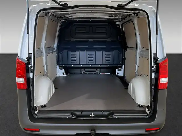 Mercedes-Benz Vito view 6