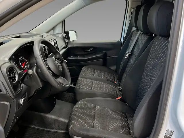 Mercedes-Benz Vito view 8