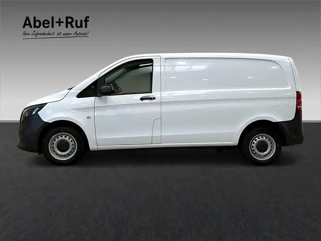 Mercedes-Benz Vito view 4