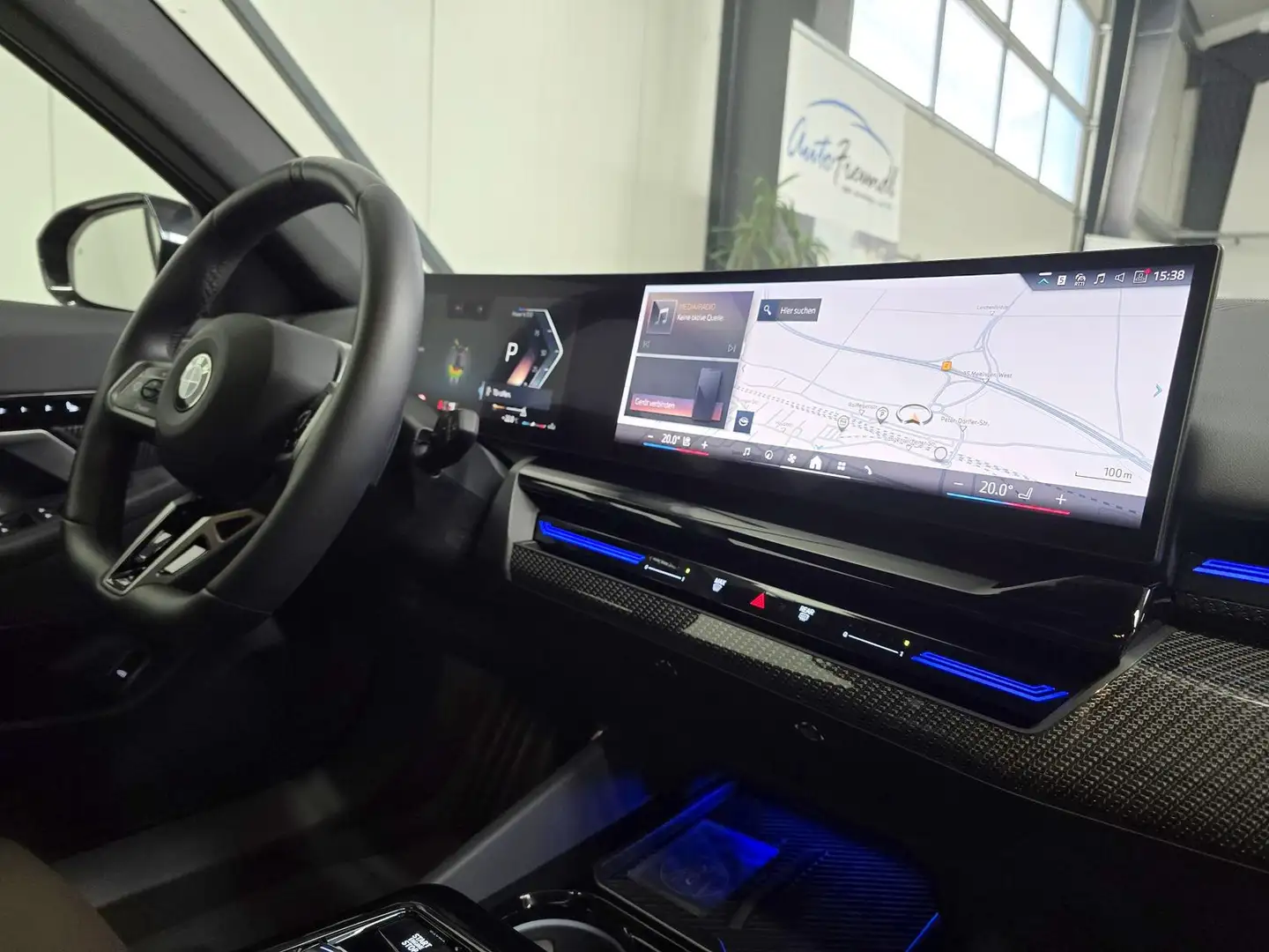 BMW 520 d M Sport *Pano*Autobahn*AHK*Standh.* Zwart - 2