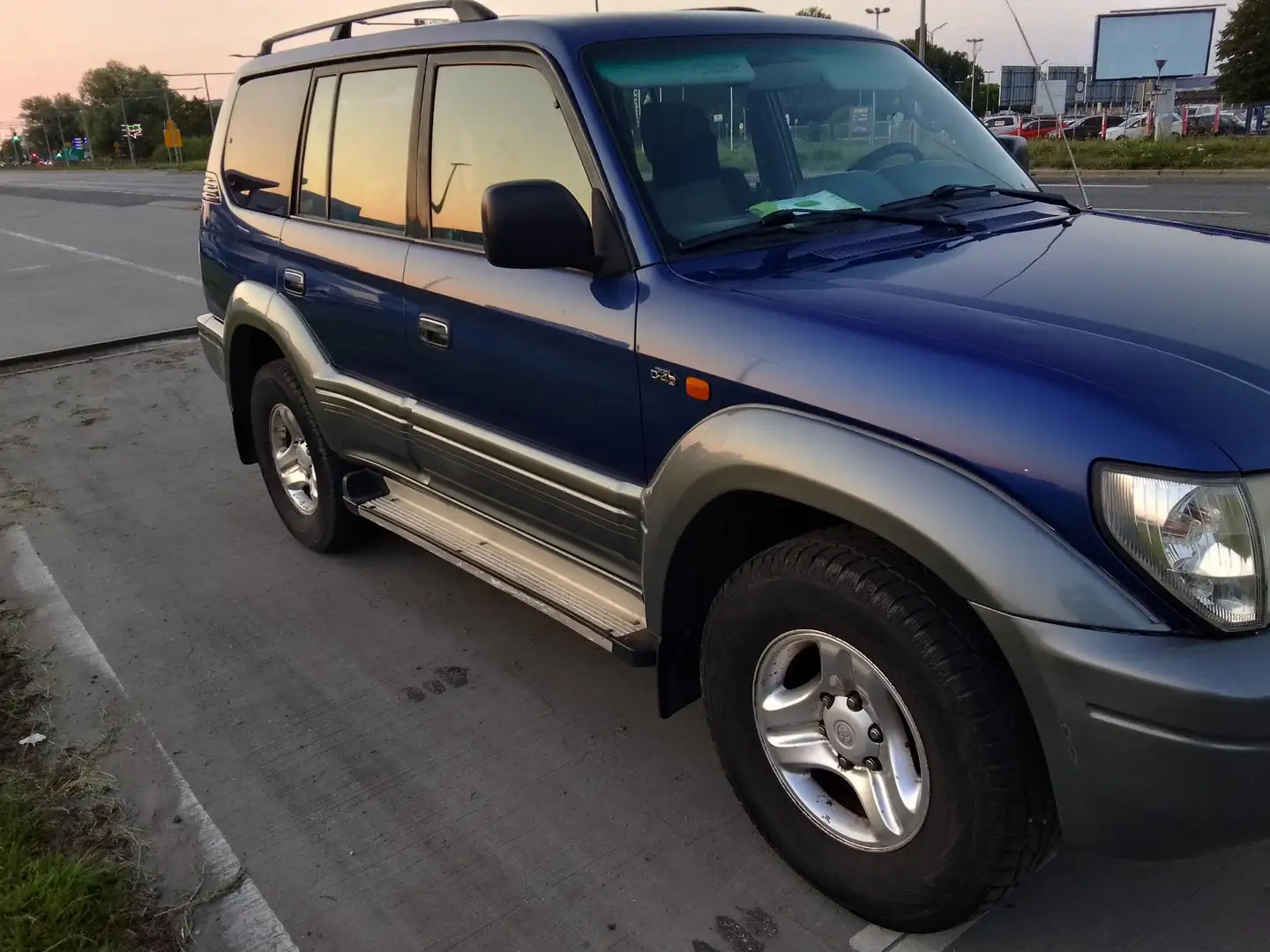 Toyota Land Cruiser D-4D KJ90 Special - 1