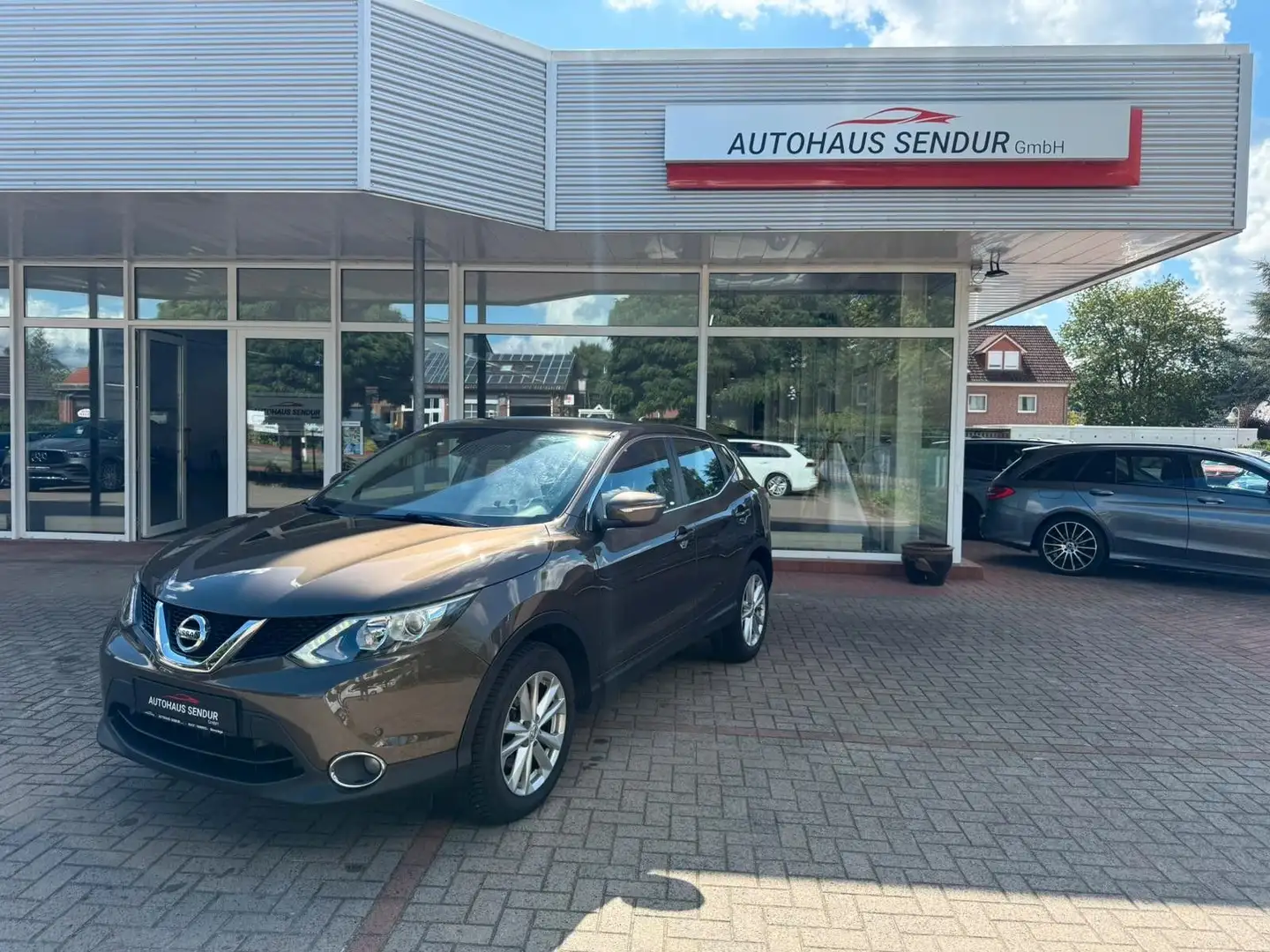 Nissan Qashqai Acenta *TOP*SERVICE NEU*KAMERA Braun - 1