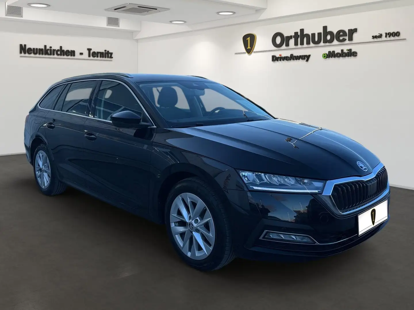 Skoda Octavia Style TDI DSG Schwarz - 2