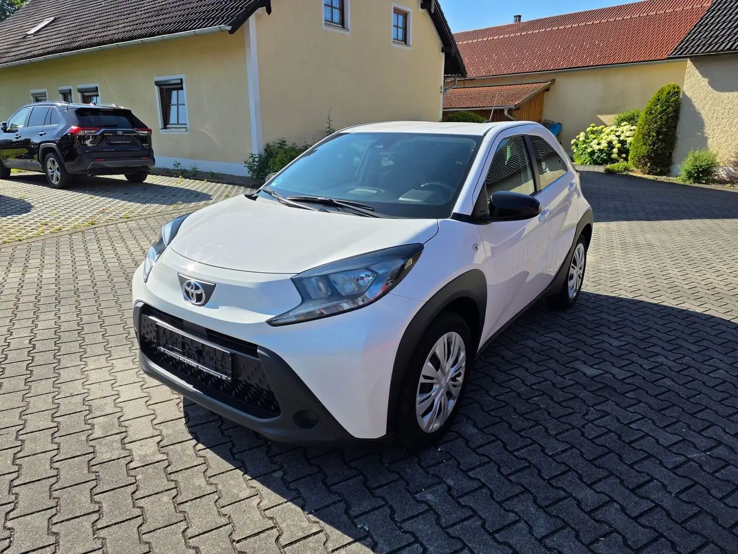 Toyota Aygo X Xplay++Neue Modell++ACC,Rückfahrkamera++ Weiß - 2