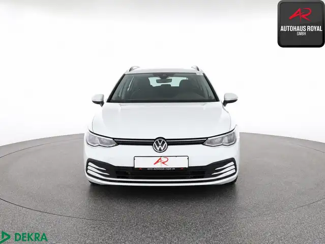 Volkswagen Golf view 8
