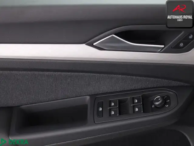 Volkswagen Golf view 14