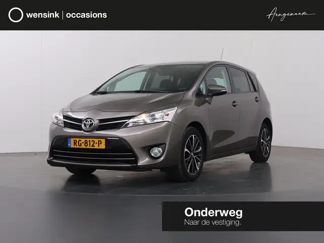 Toyota Verso 1.8 VVT-i SkyView Edition | Trekhaak | Panoramadak