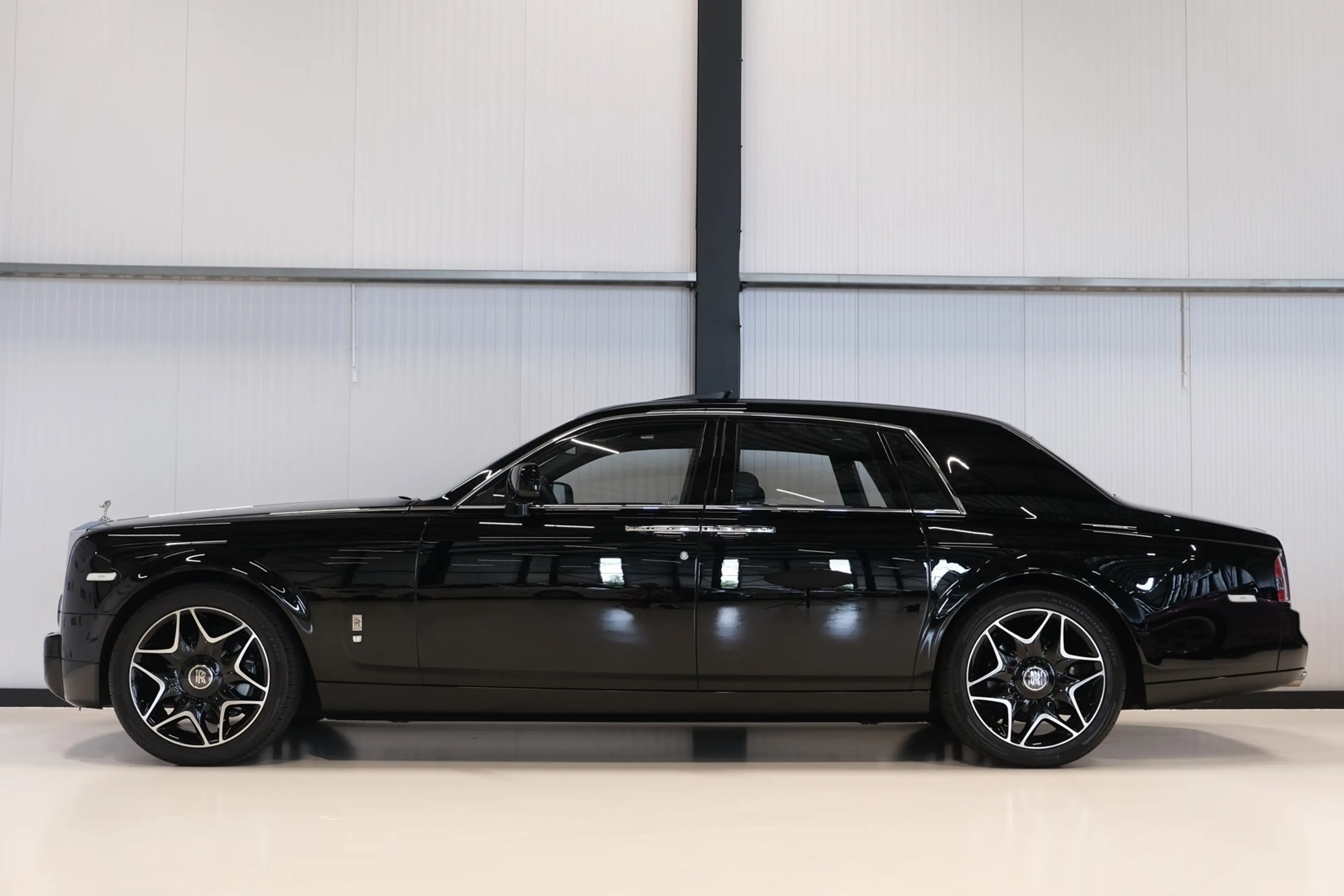 Rolls-Royce Phantom Bespoke Pearl Edition origineel 35.648 km — photo 9