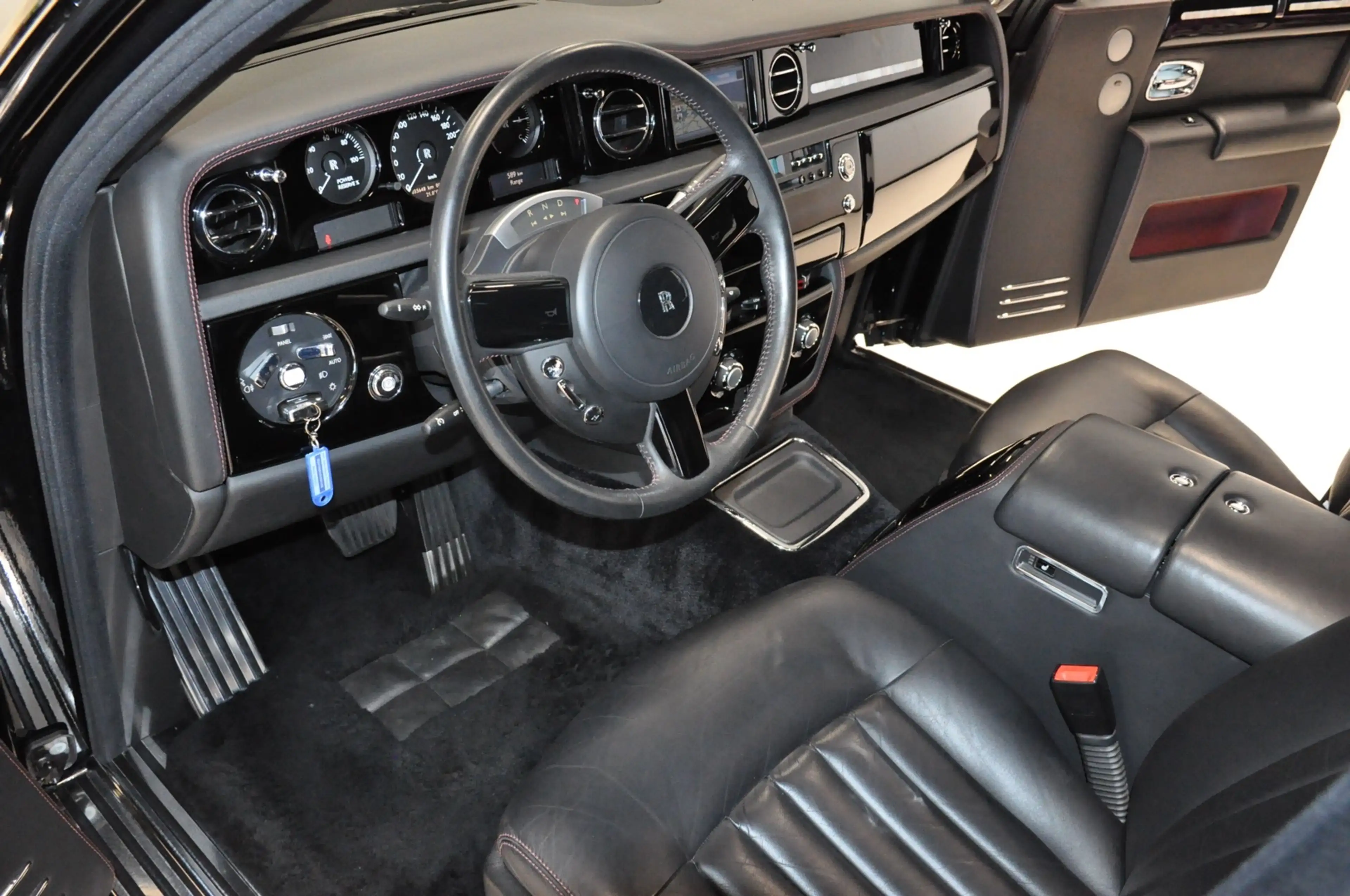 Rolls-Royce Phantom Bespoke Pearl Edition origineel 35.648 km — photo 2