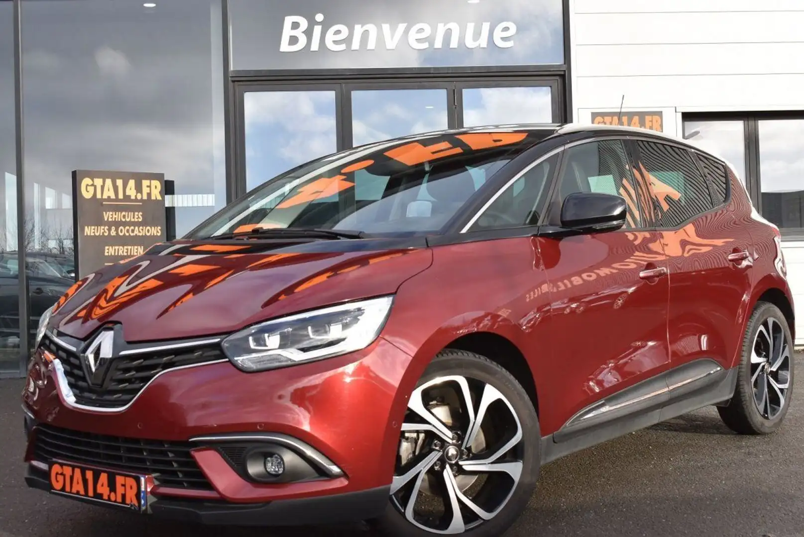 Renault Scenic 1.3 TCE 160CH FAP INTENS EDC Goud - 1