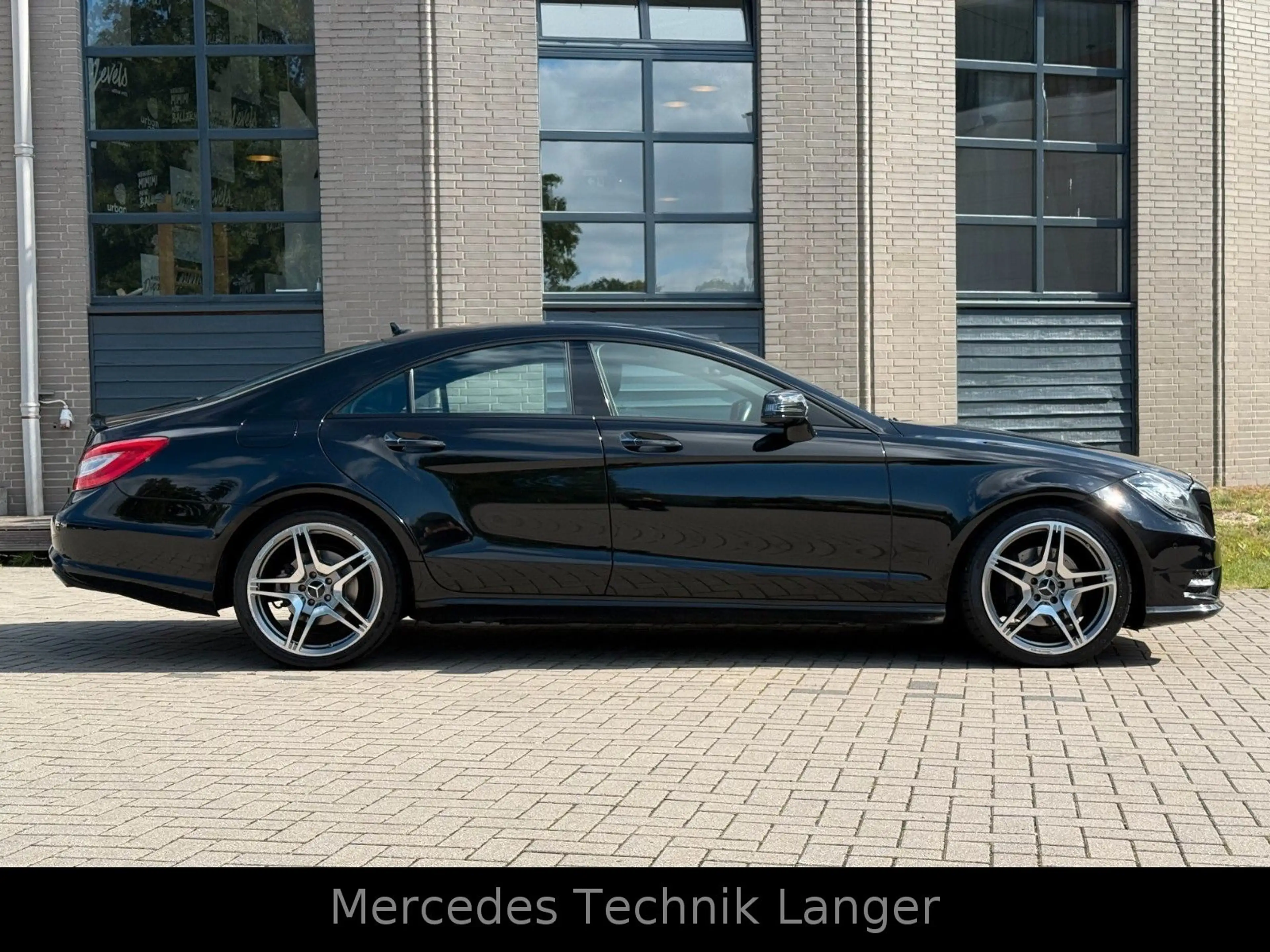 Mercedes-Benz CLS 350 CGI AMG PAKET — photo 6