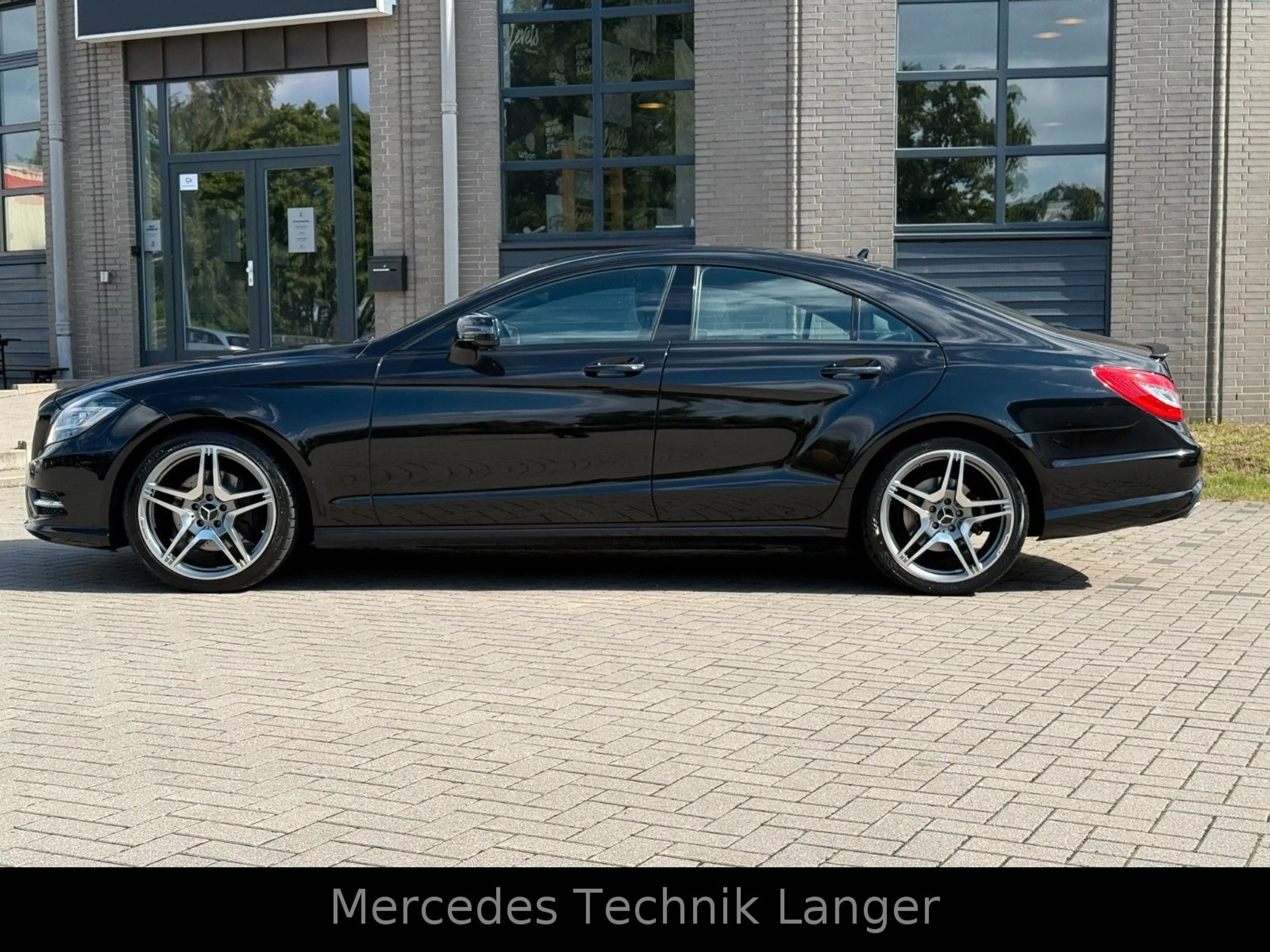 Mercedes-Benz CLS 350 CGI AMG PAKET — photo 5