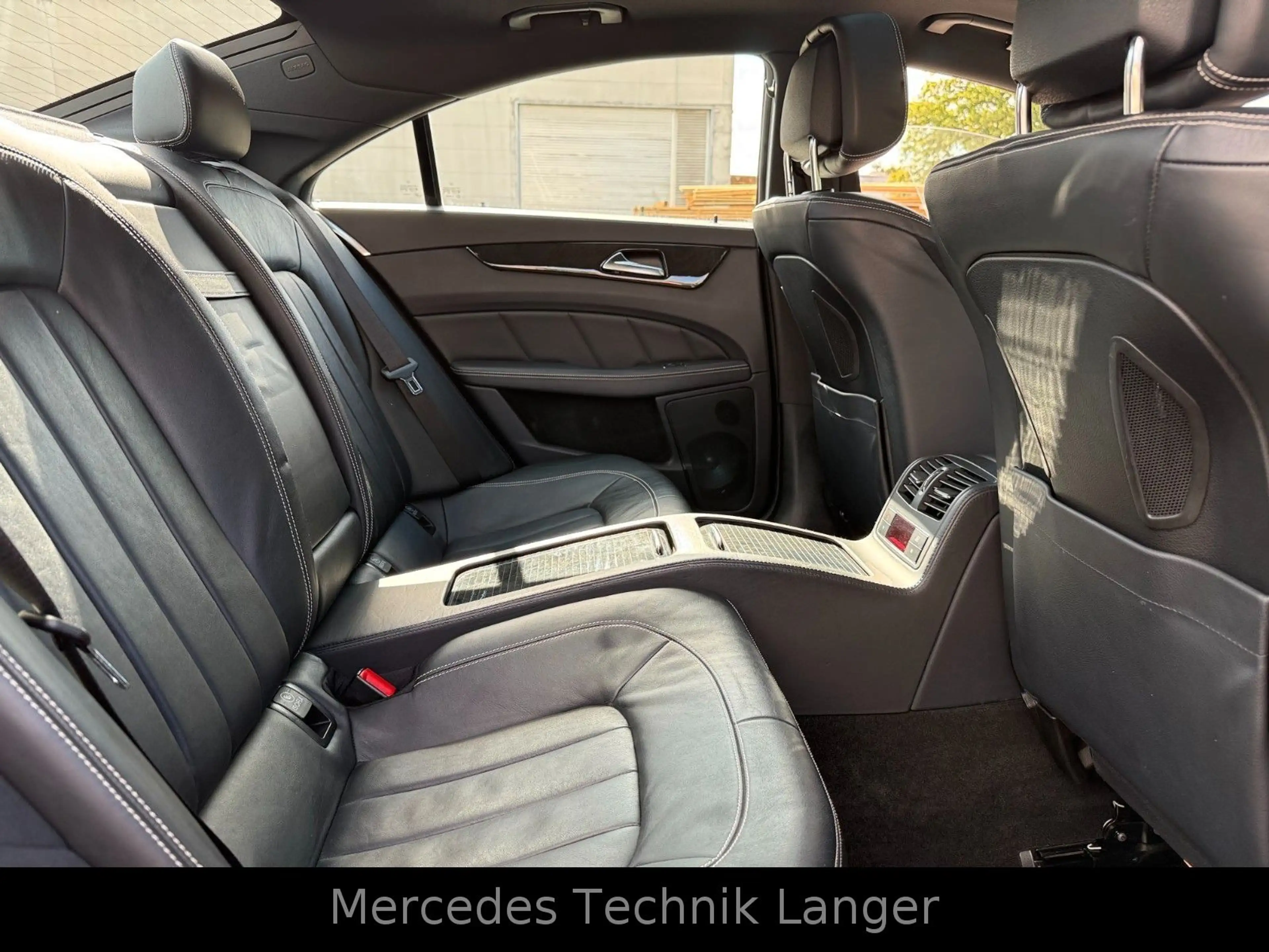 Mercedes-Benz CLS 350 CGI AMG PAKET — photo 10