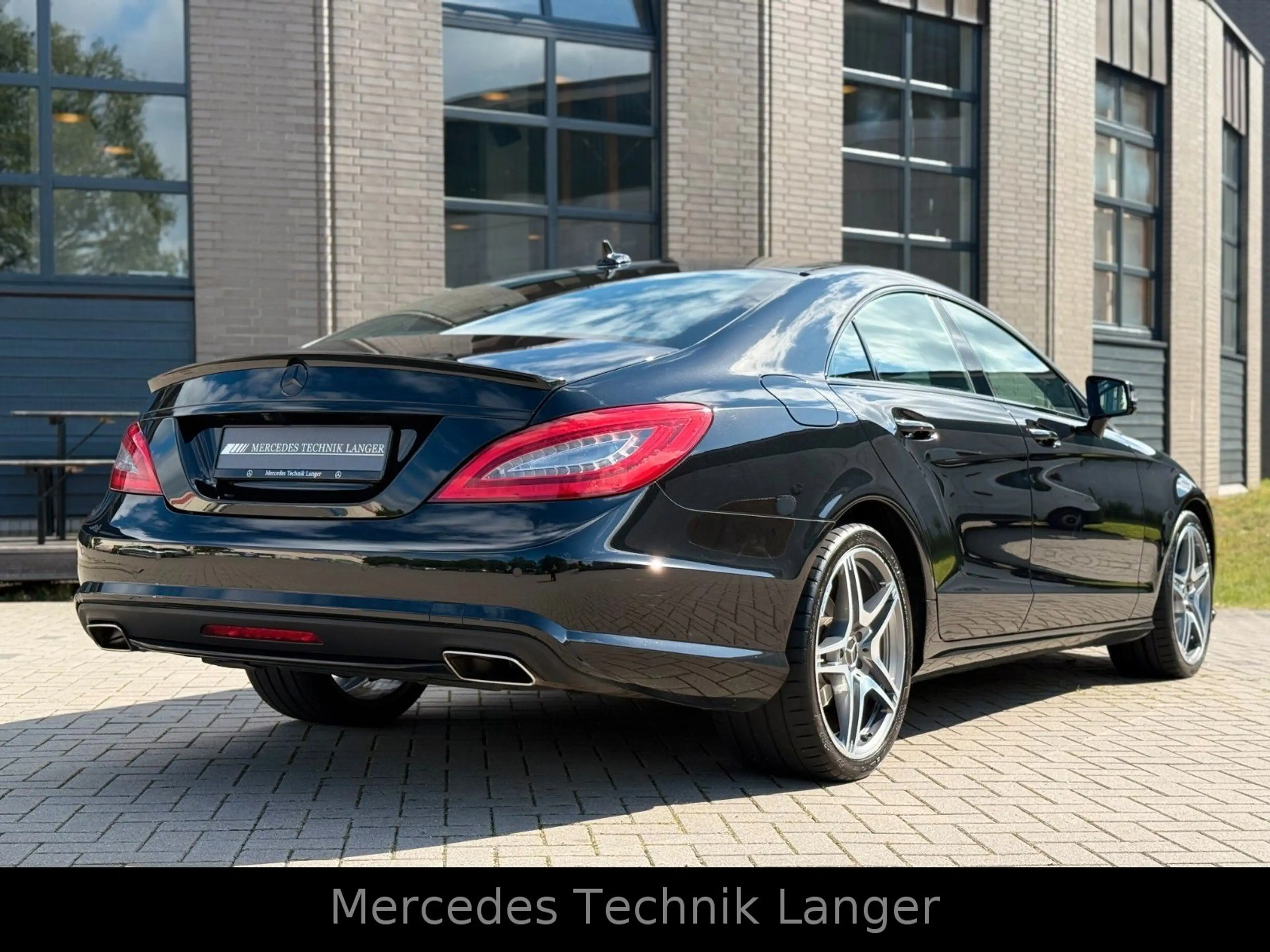 Mercedes-Benz CLS 350 CGI AMG PAKET — photo 4