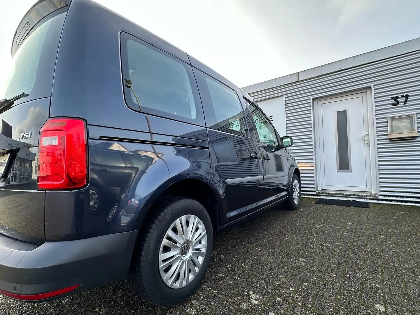 Volkswagen Caddy Trendline BMT Blau - 2