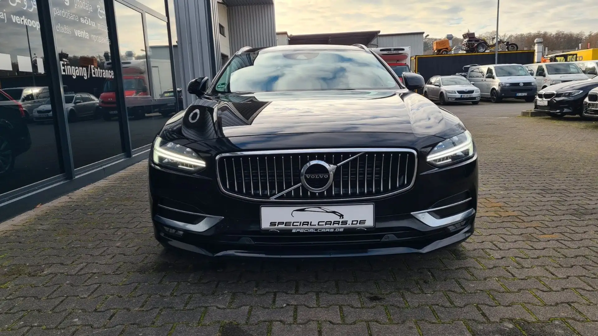 Volvo V90 Kombi Inscription AWD - ACC - MEMORY - crna - 2