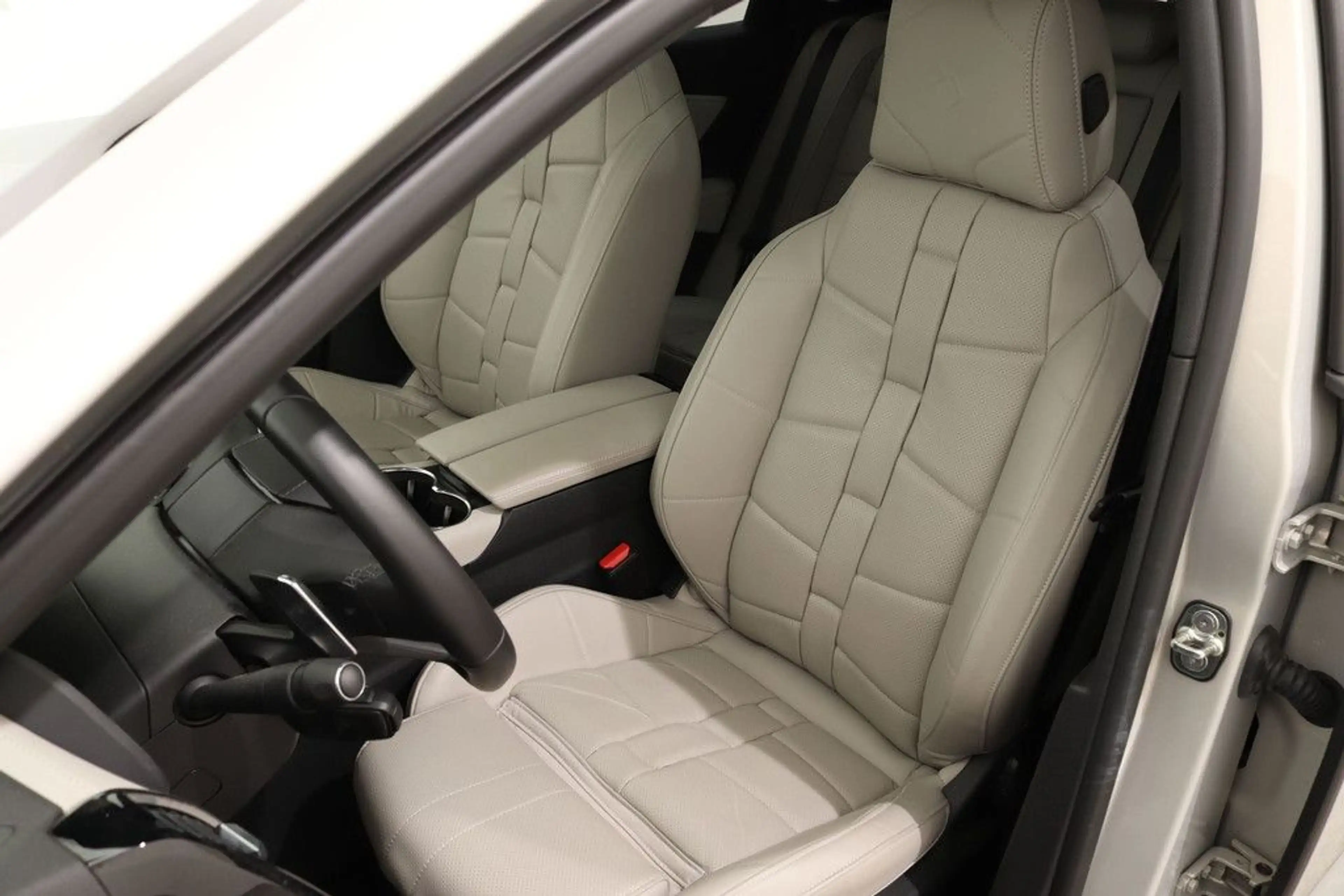 DS Automobiles DS 7 DS7 Opera E-Tense 4x4 360 Pano,21",Nappa,Focal — photo 7