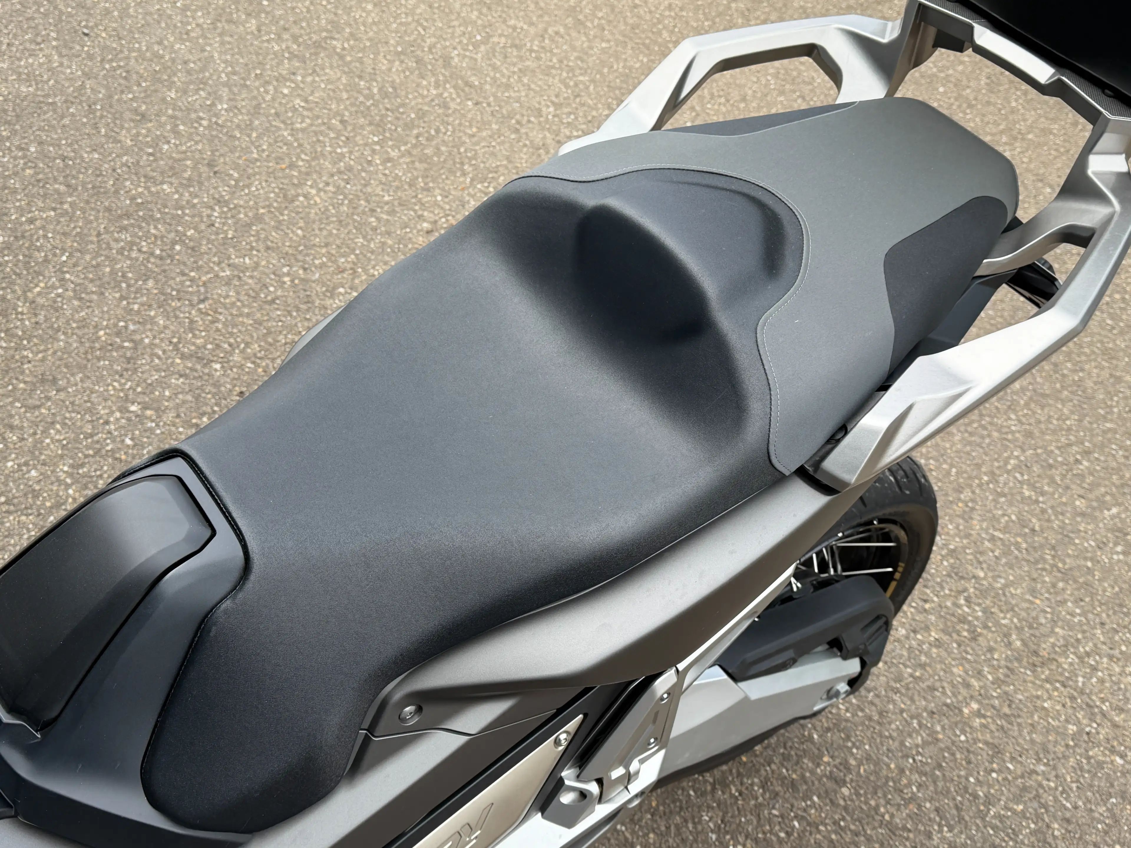 Honda X-ADV 750 / Topkoffer / Keyless / 2018 -- 14800 km — photo 9