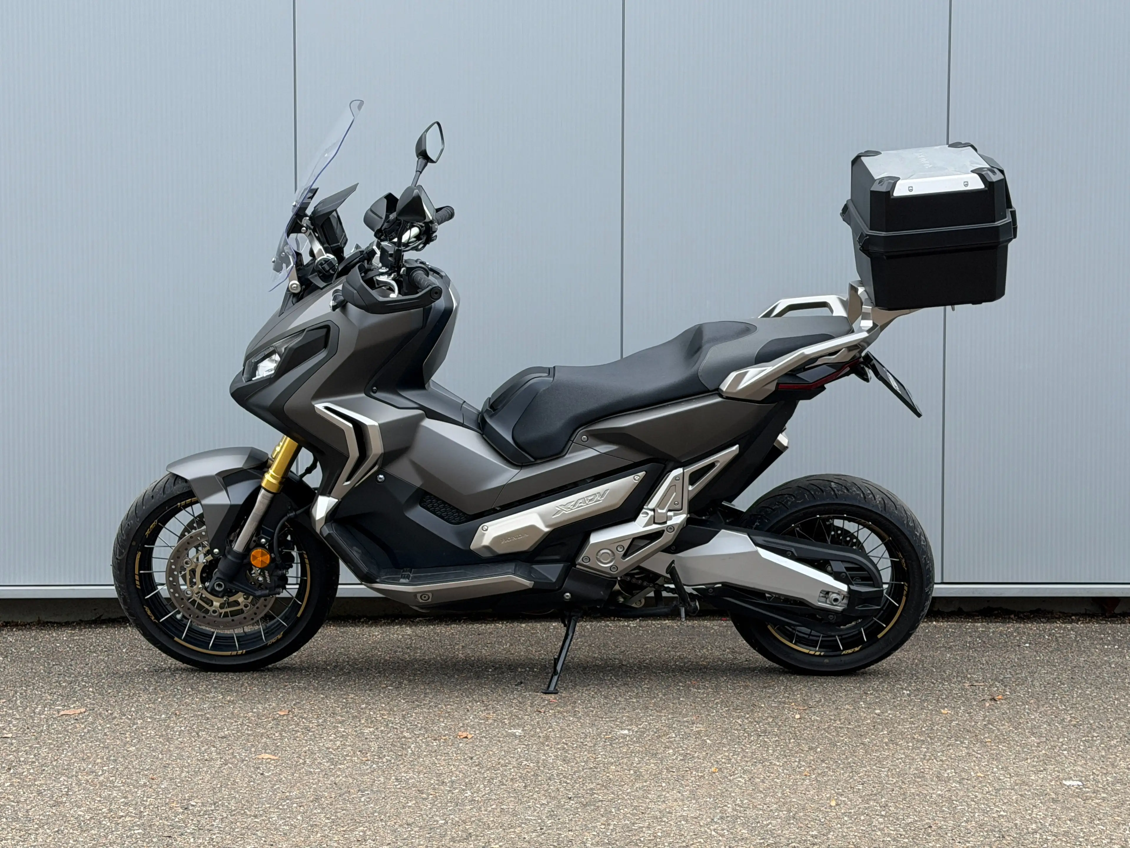 Honda X-ADV 750 / Topkoffer / Keyless / 2018 -- 14800 km — photo 3