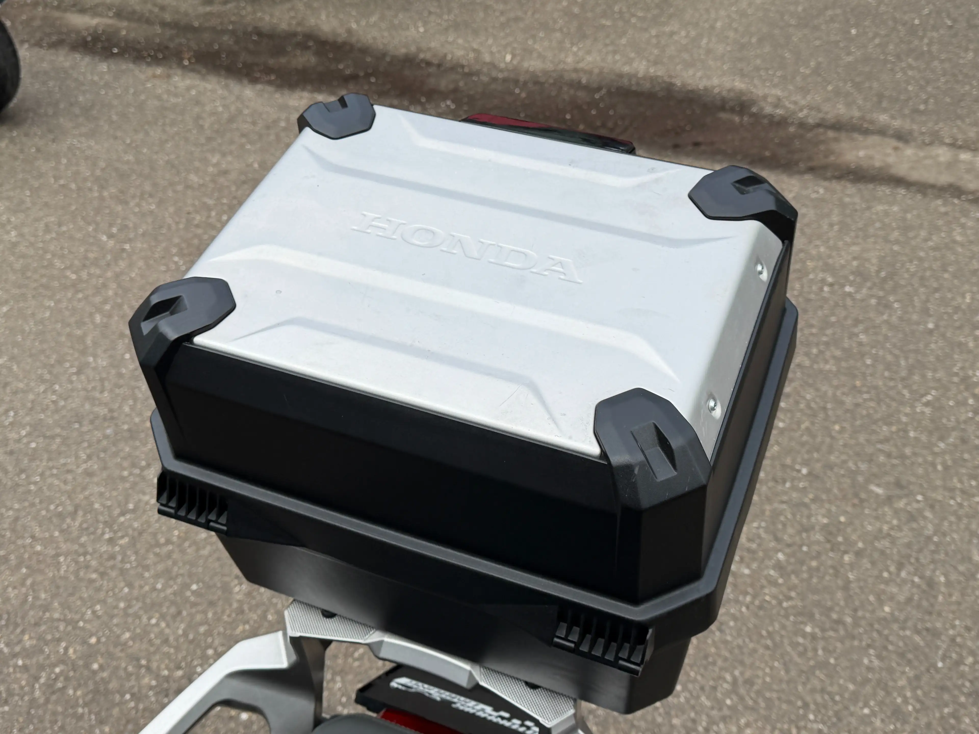 Honda X-ADV 750 / Topkoffer / Keyless / 2018 -- 14800 km — photo 10