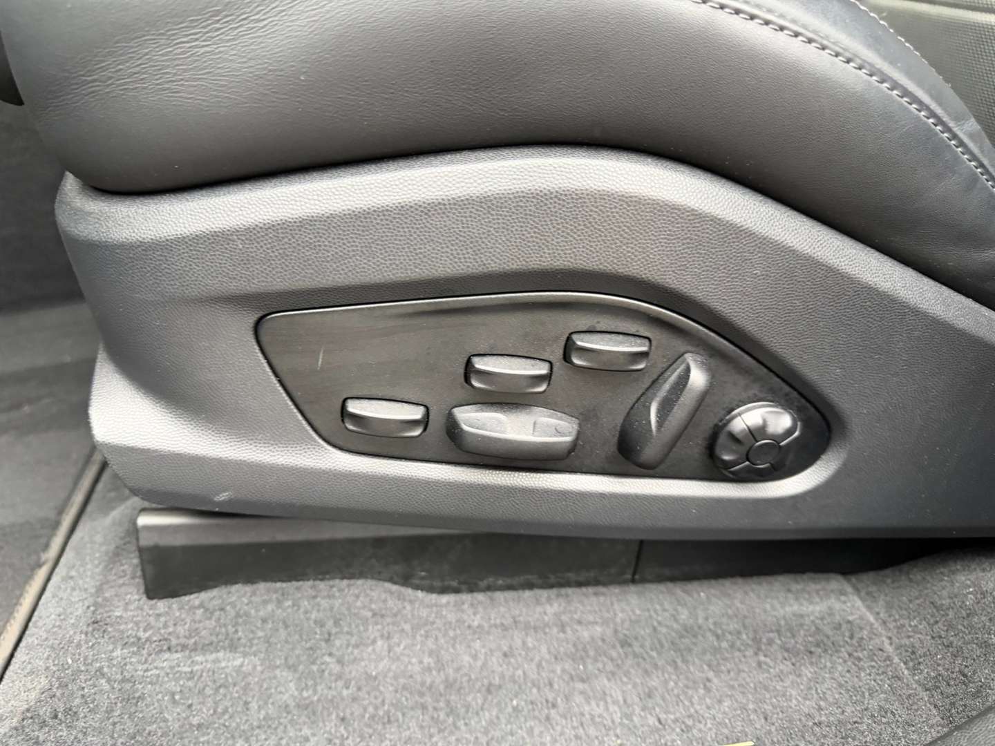 Porsche Macan II -  - Joinsteer - #4