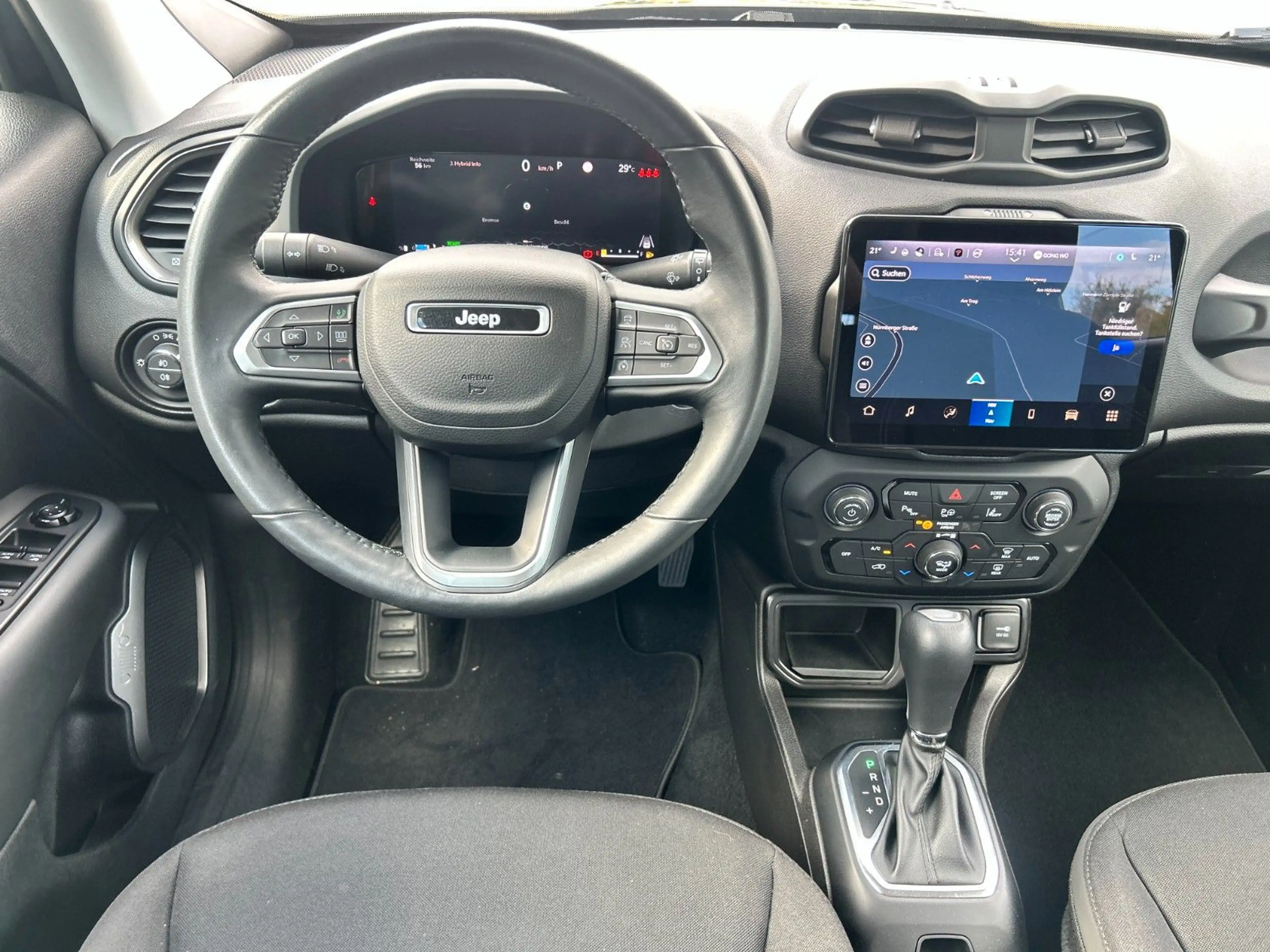 Jeep Renegade Altitude Mild-Hybrid FWD — photo 13