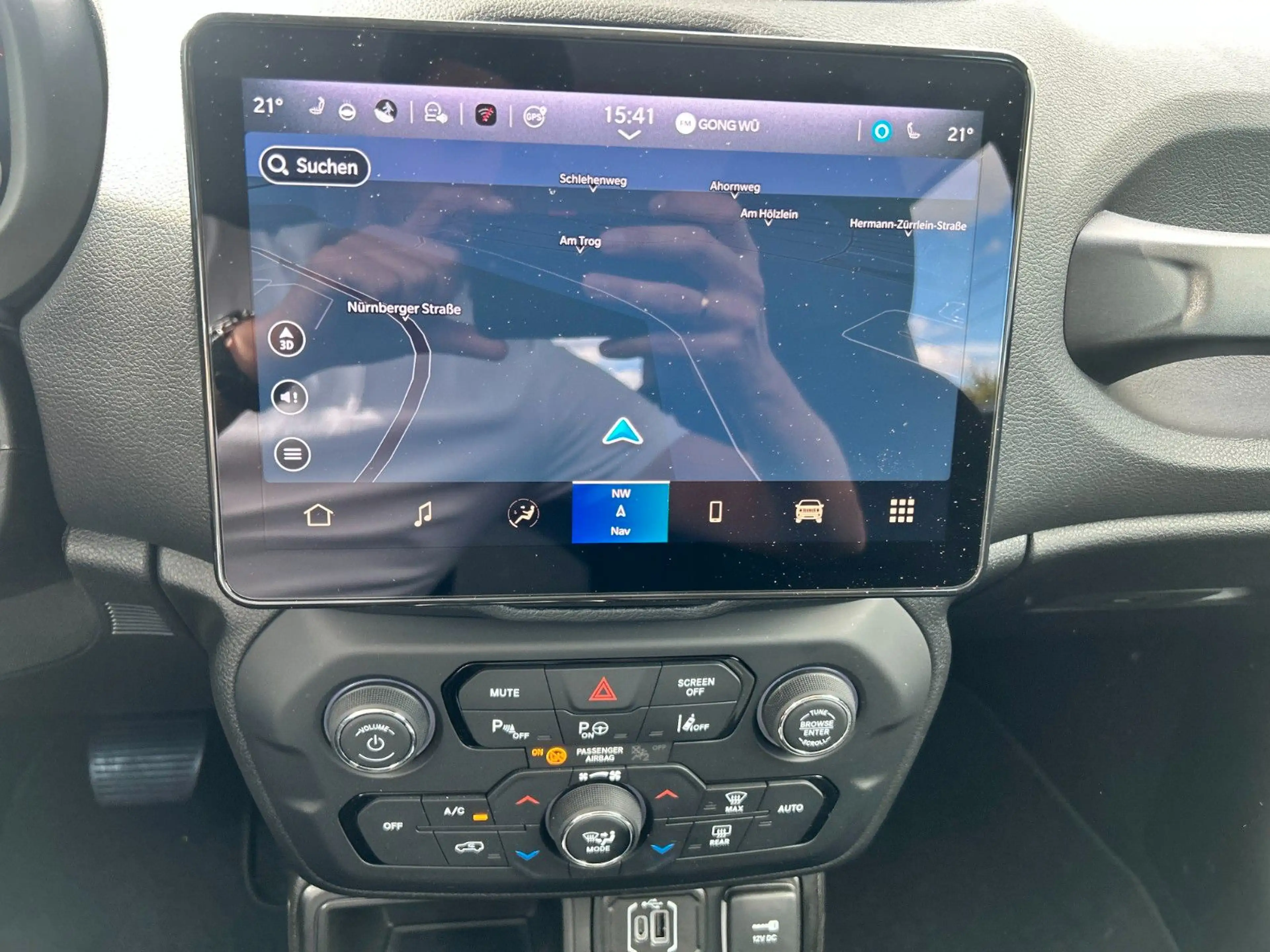Jeep Renegade Altitude Mild-Hybrid FWD — photo 15