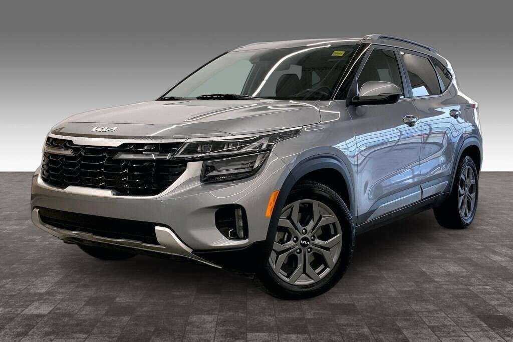 2025 Kia Seltos EX AWD | LEATHER | SUNROOF | HEATED SEATS & WHEEL