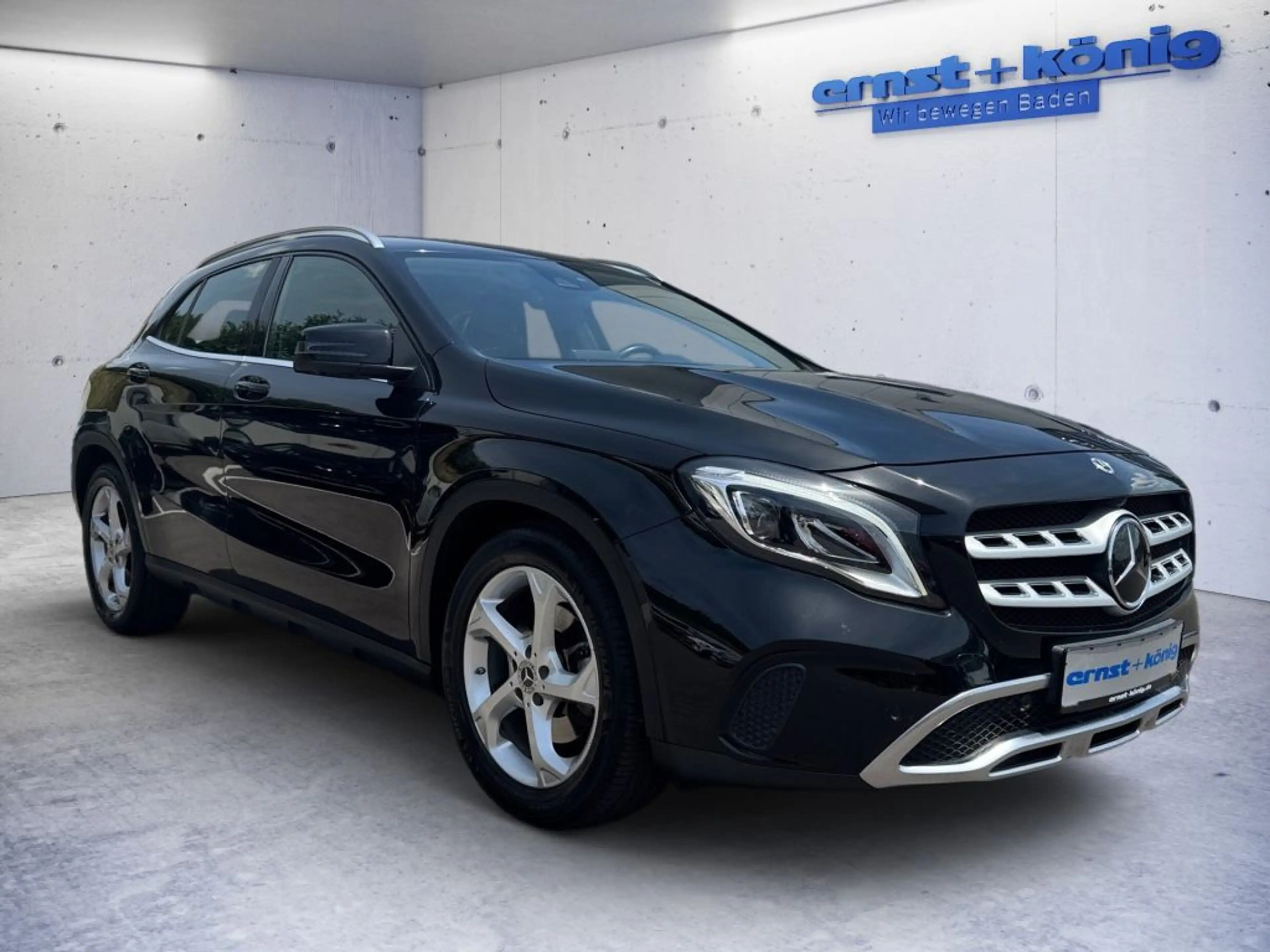 Mercedes-Benz GLA 220 4Matic 7G-DCT Urban — photo 2