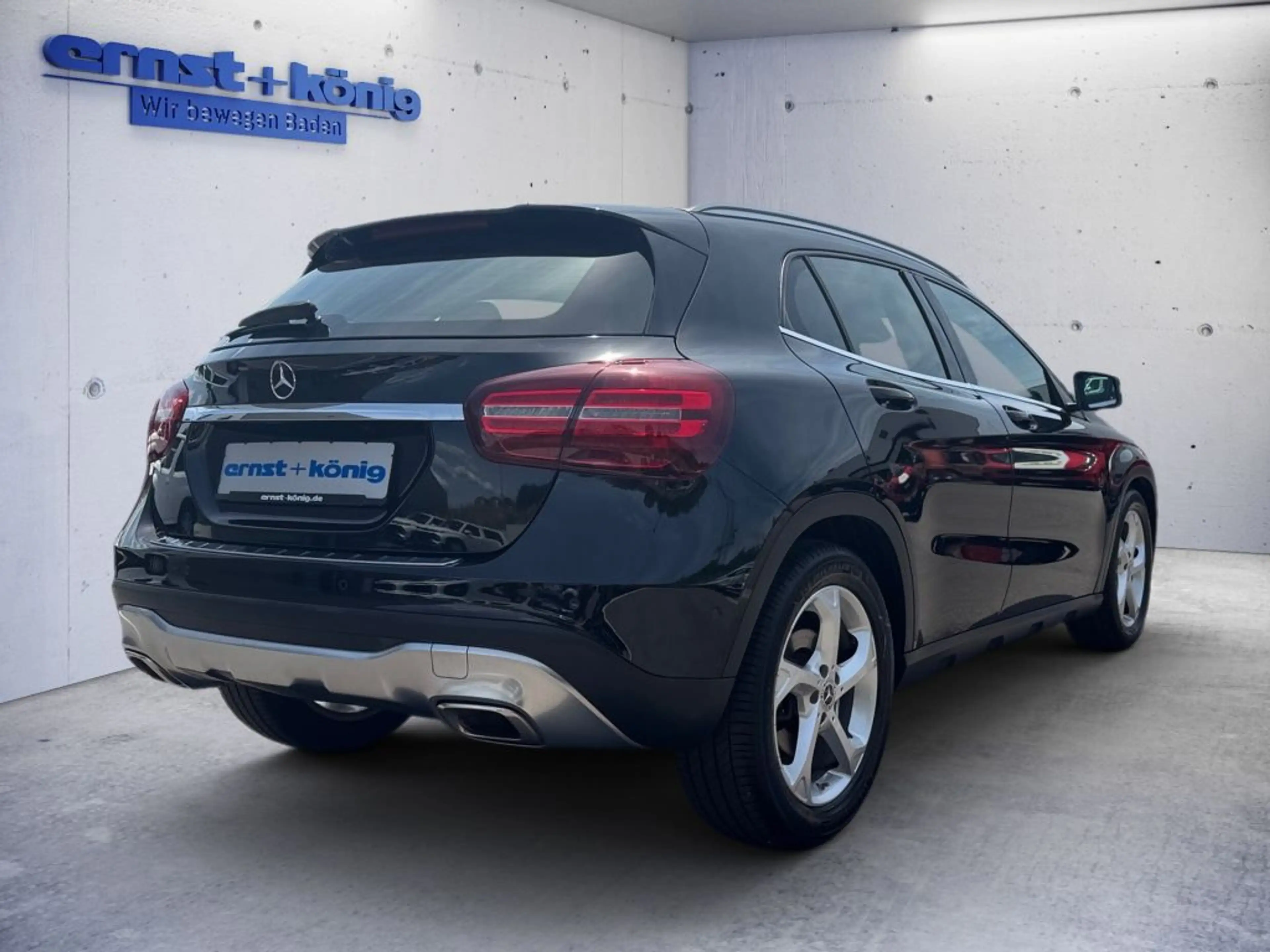 Mercedes-Benz GLA 220 4Matic 7G-DCT Urban — photo 3
