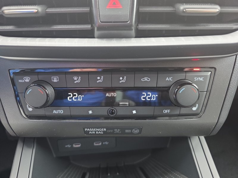SEAT Arona FR 1,5TSI DSG aAHK/LED/ACC/Kamera/Winterp.     ** — photo 22