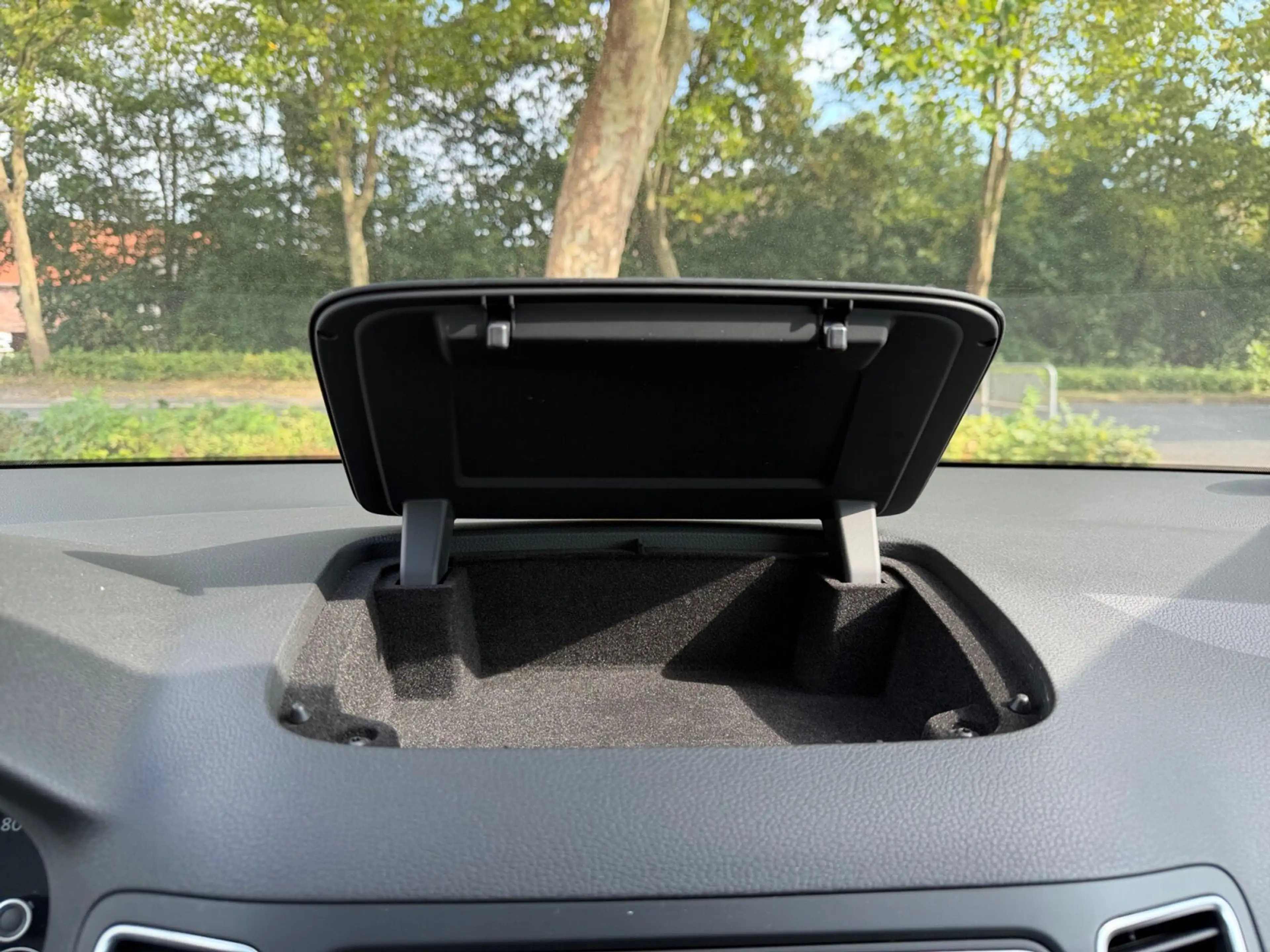 Volkswagen Sharan Sharan 1.4 TSI Active OPF (EURO 6d) Navi/SHD/BC — photo 25