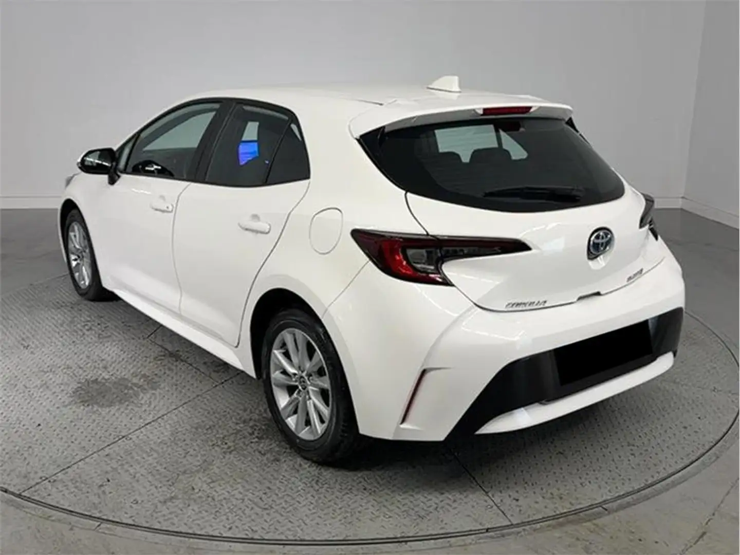 Toyota Corolla 140H Active Plus - 2