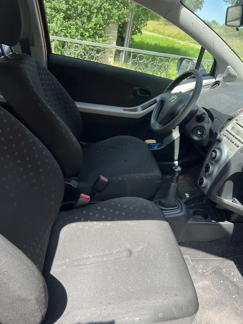 Toyota Yaris 1.0 VVT-i Team - 2
