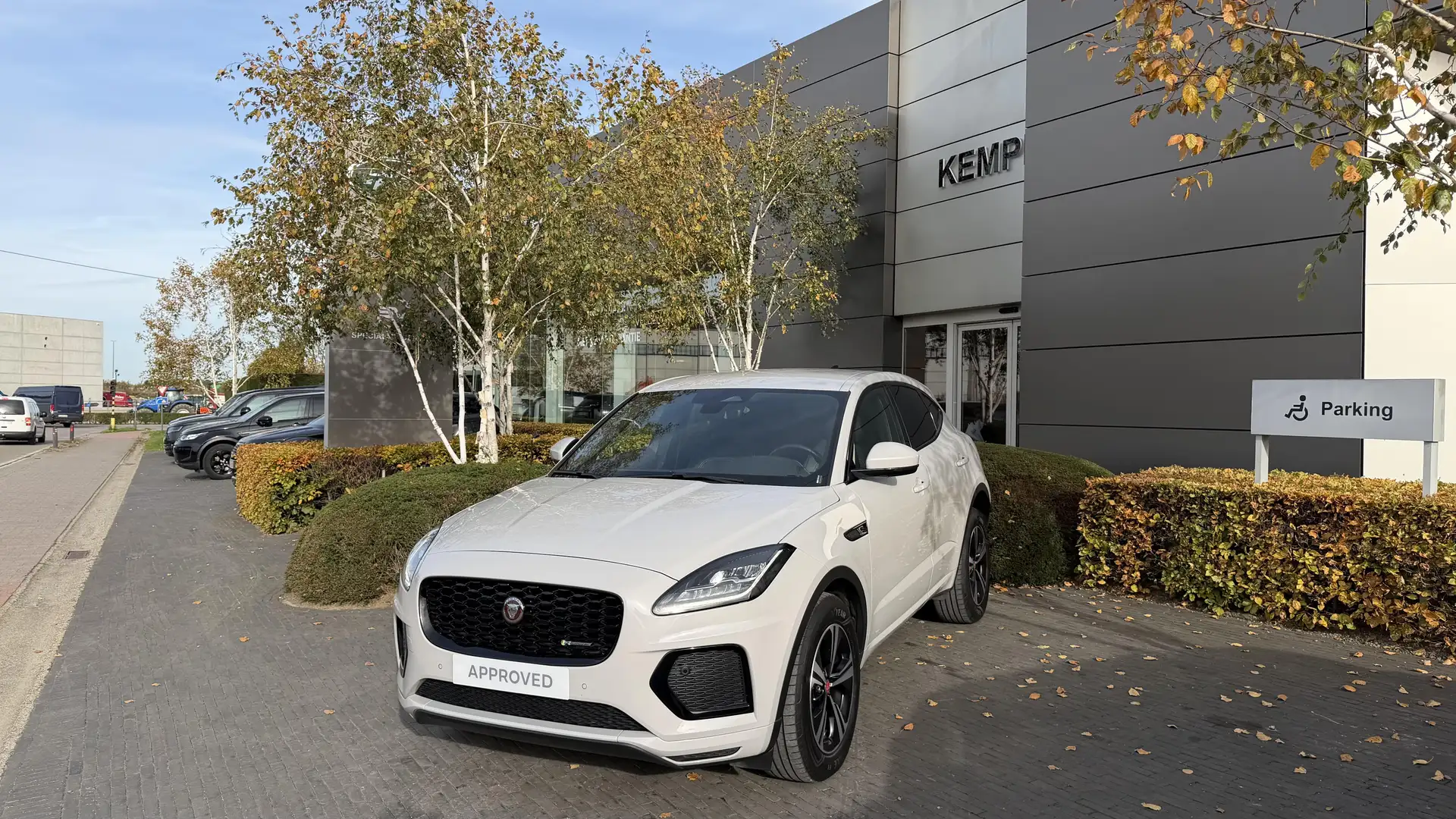 Jaguar E-Pace P300e R-Dynamic S Grijs - 1