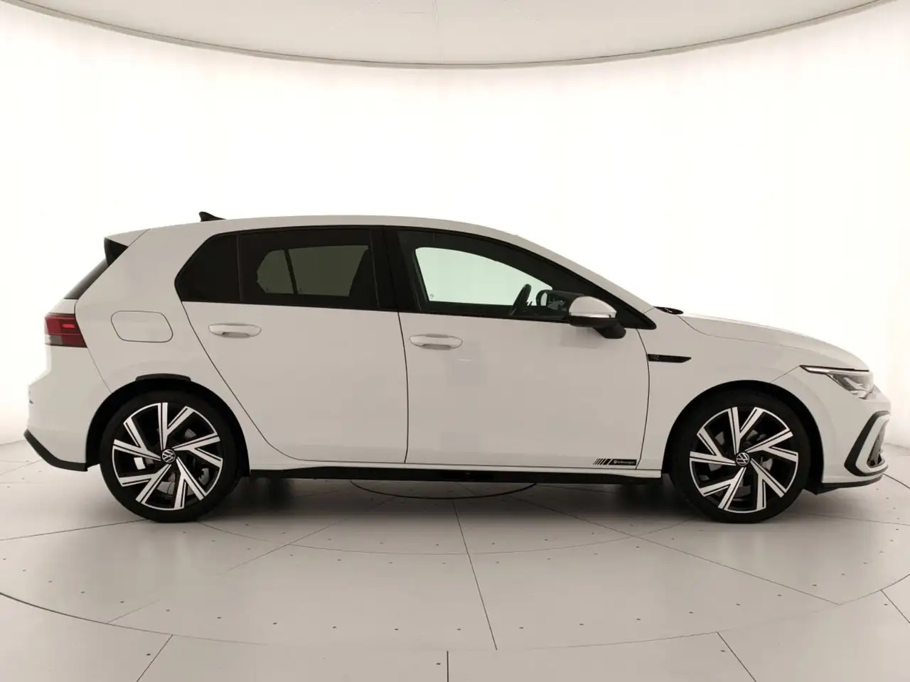 Volkswagen Golf 2.0 tdi r-line 150cv dsg 3