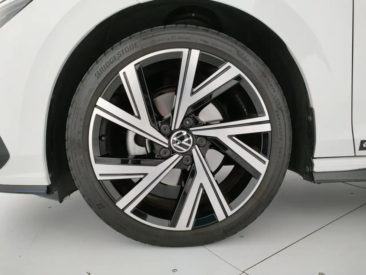 Volkswagen Golf 2.0 tdi r-line 150cv dsg 18