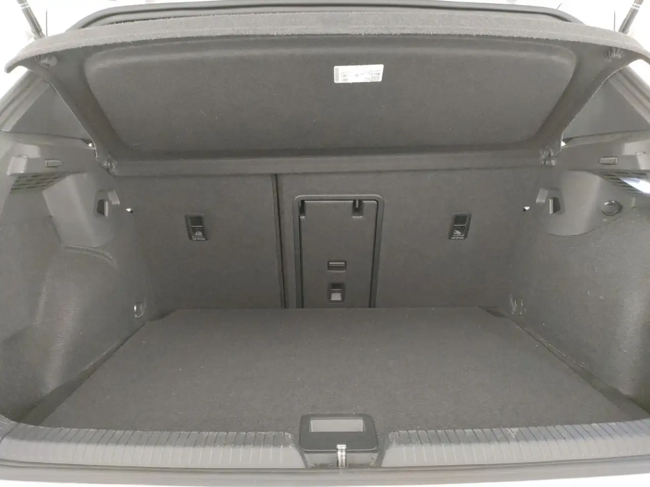 Volkswagen Golf 2.0 tdi r-line 150cv dsg 14